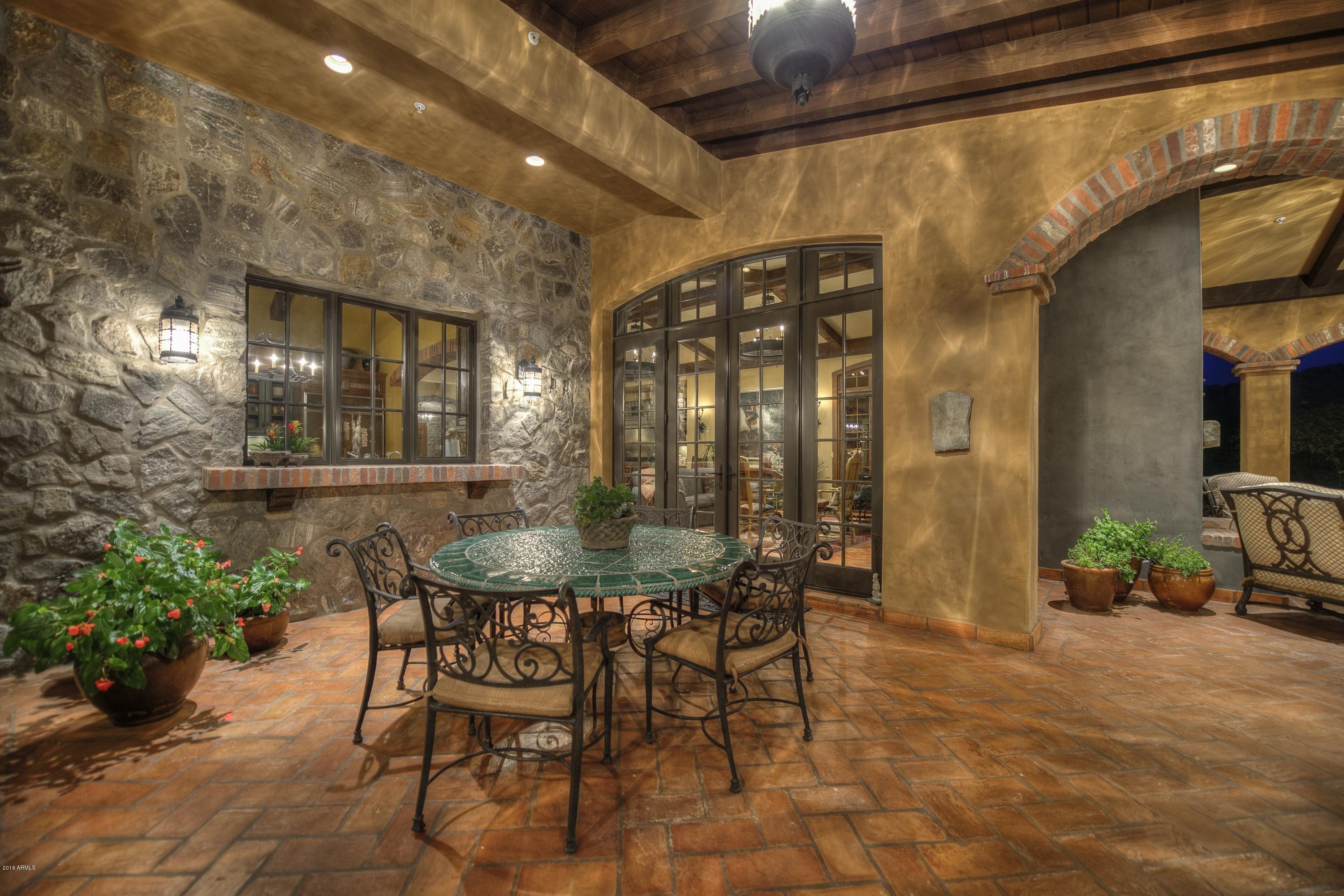 ESTANCIA - Residential