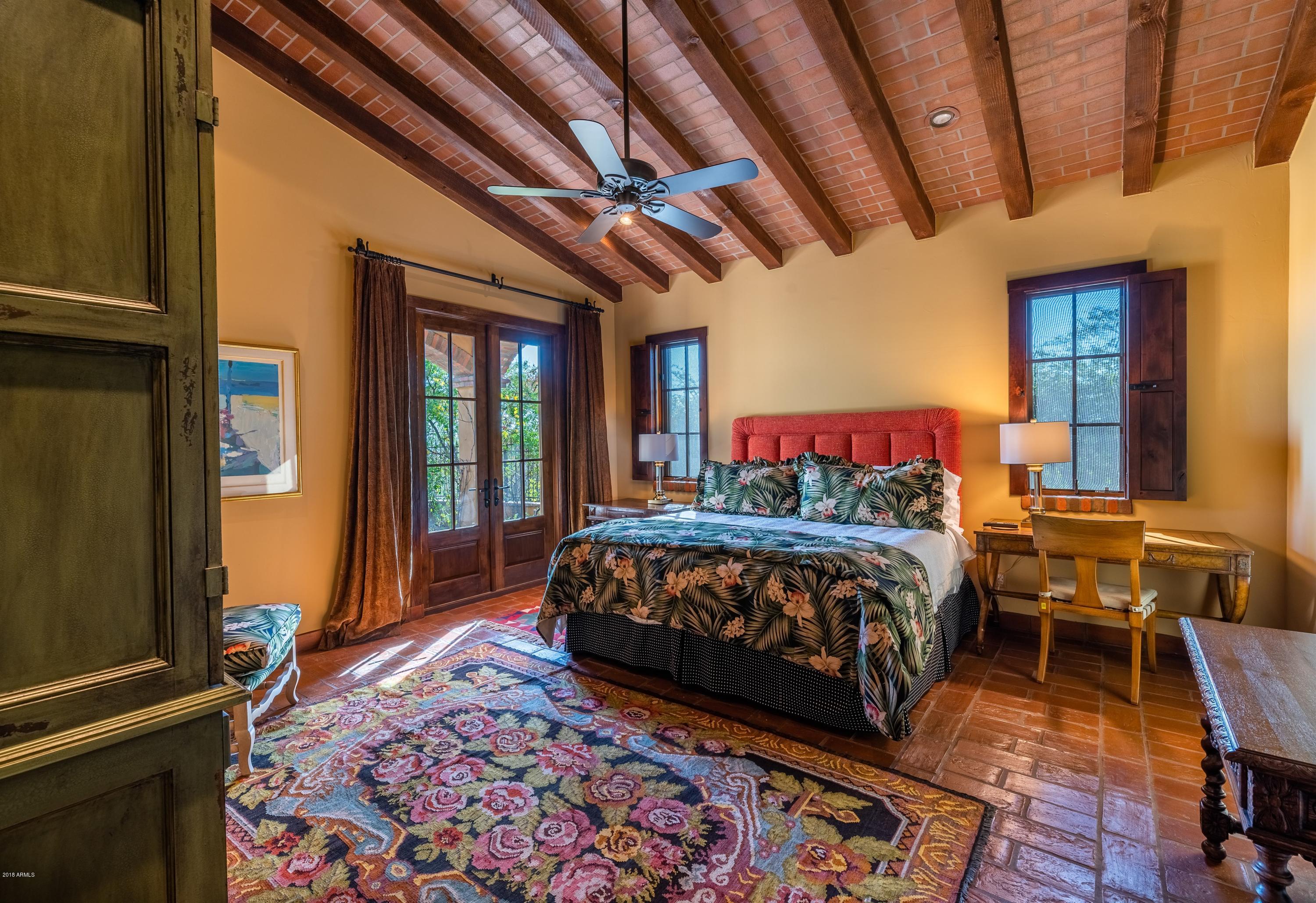 ESTANCIA - Residential