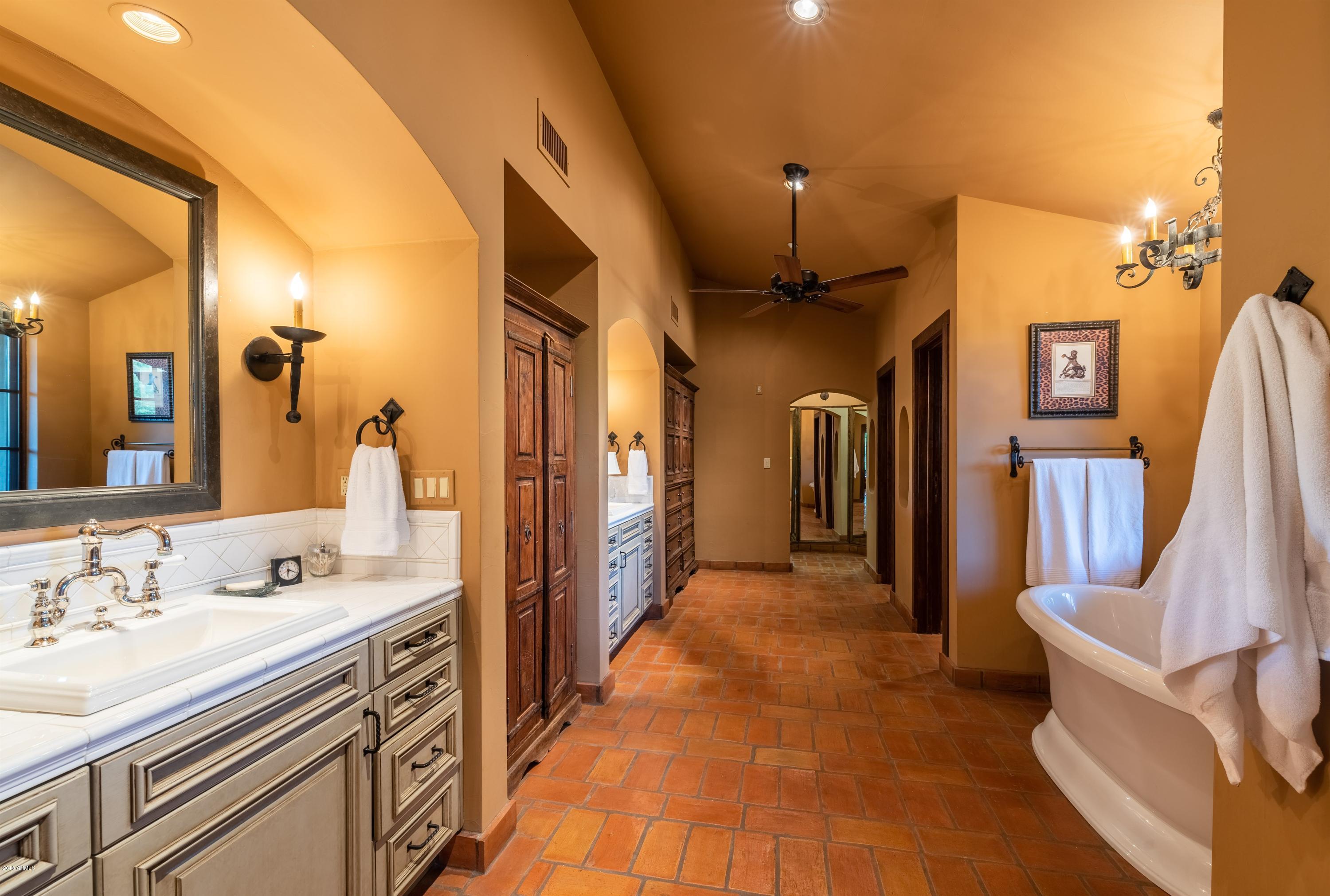 ESTANCIA - Residential