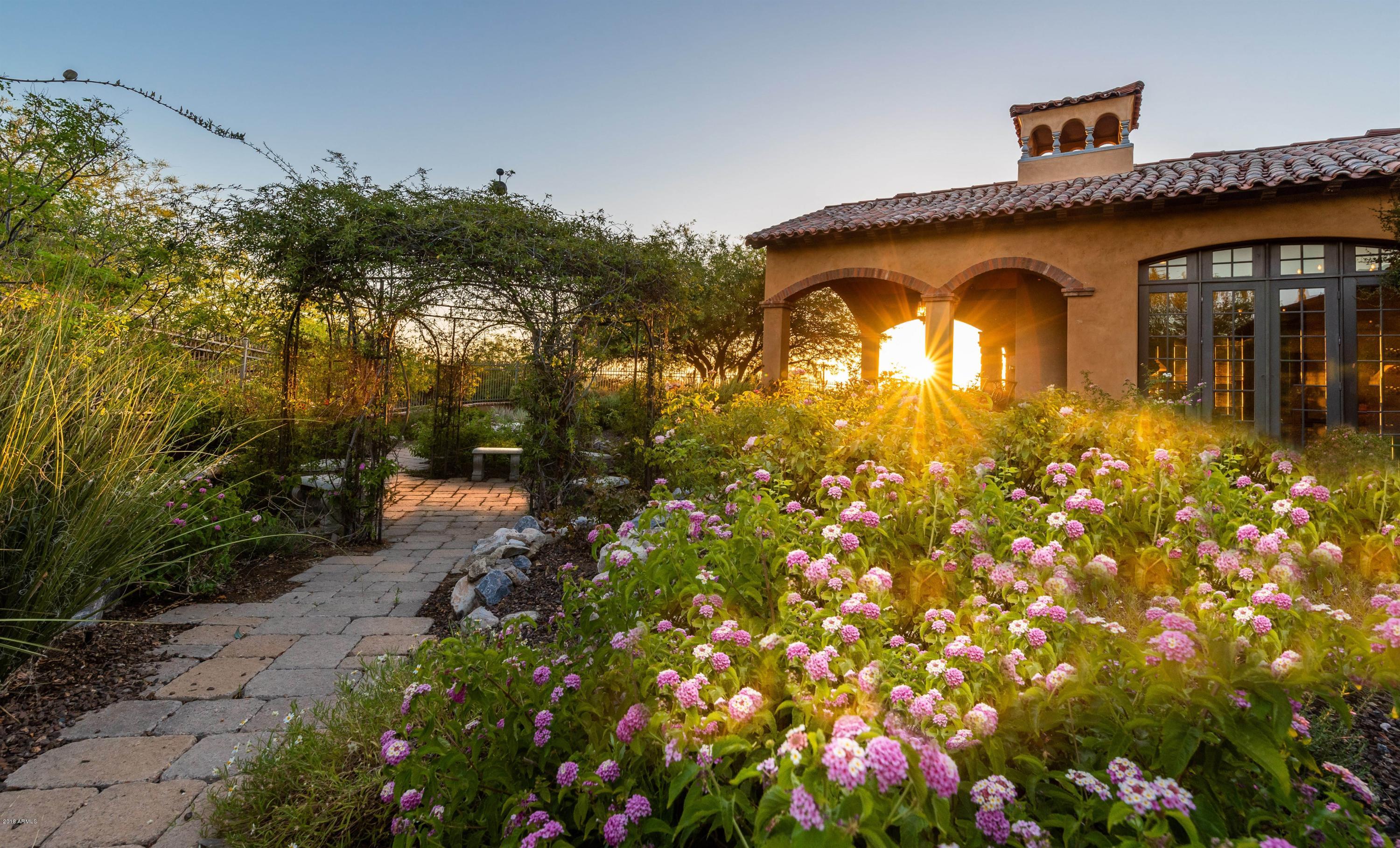 ESTANCIA - Residential