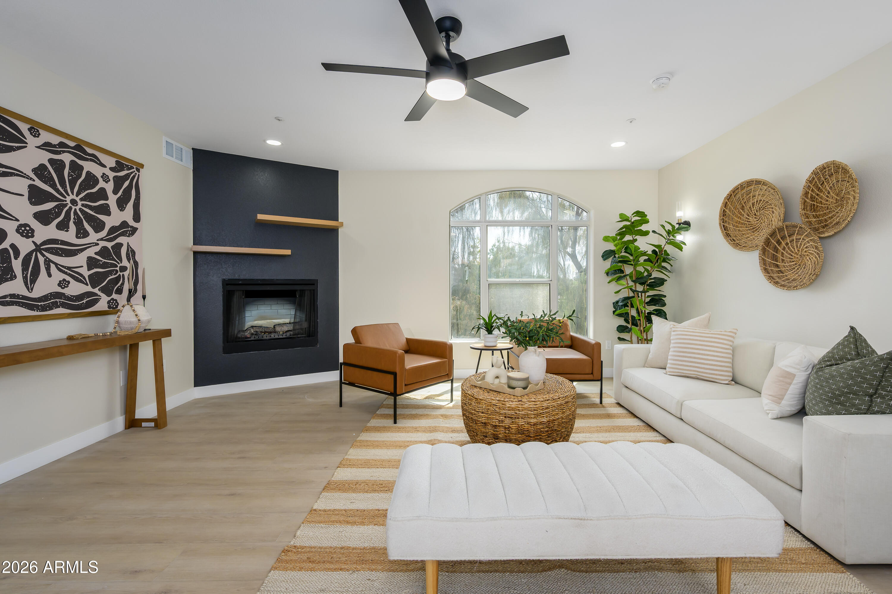 1081 W 1ST Street 16