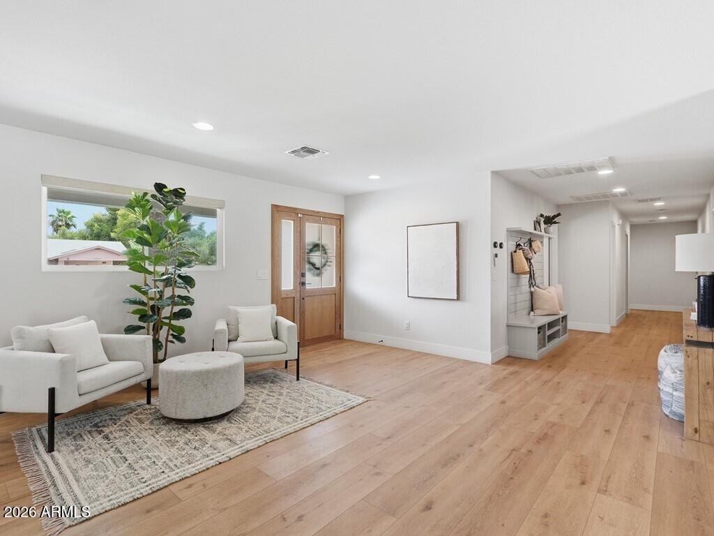 5102 E POINSETTIA Drive