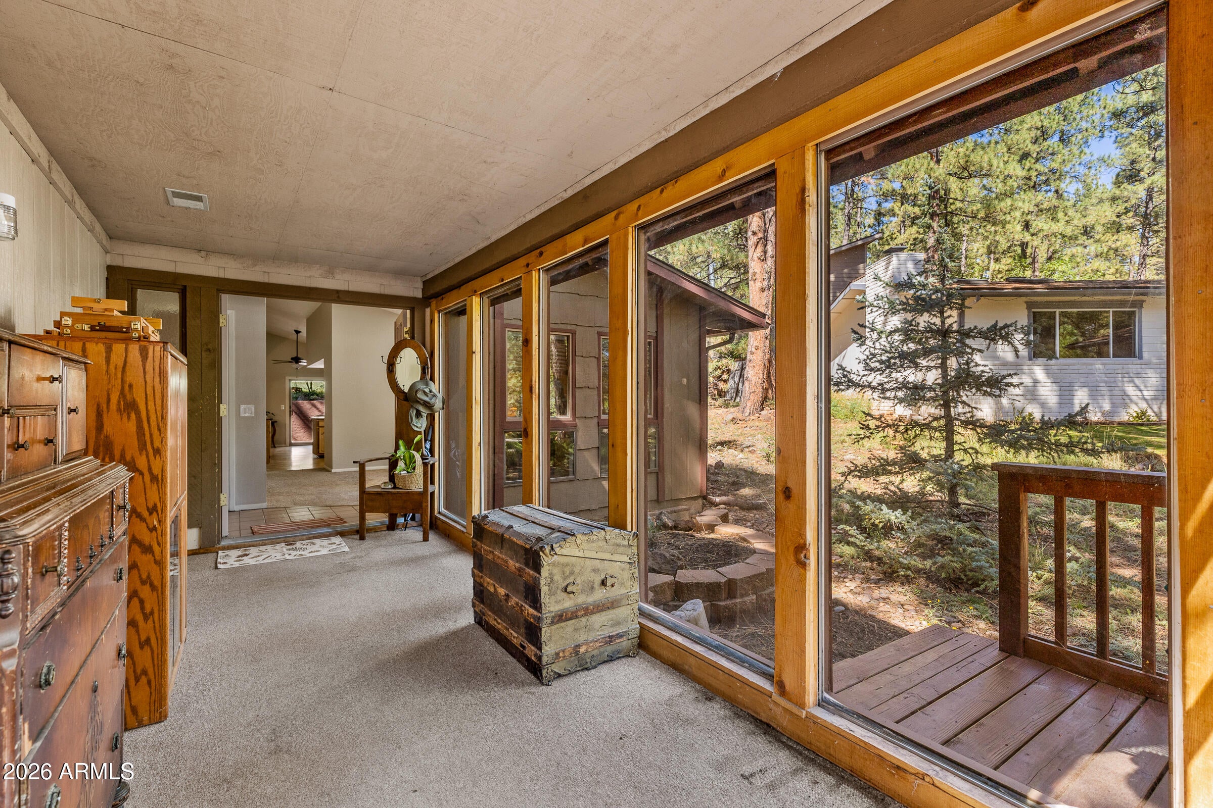 1125 W SHULLENBARGER Drive