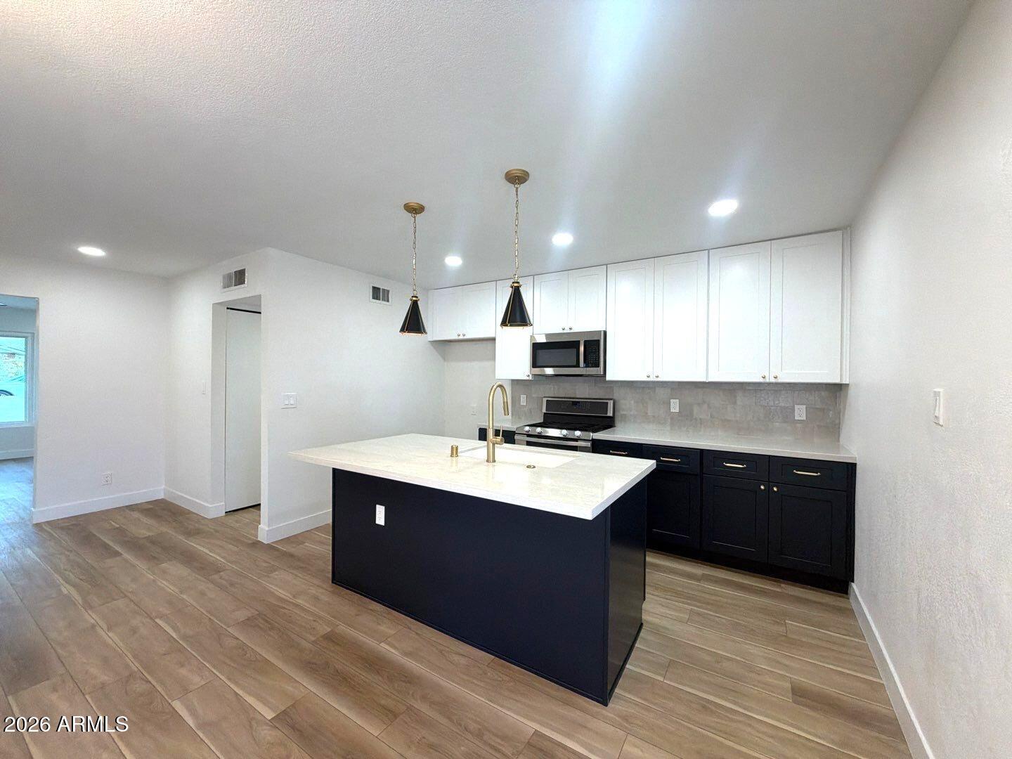 3529 W STELLA Lane