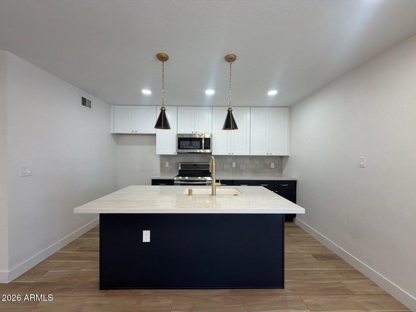 3529 W STELLA Lane