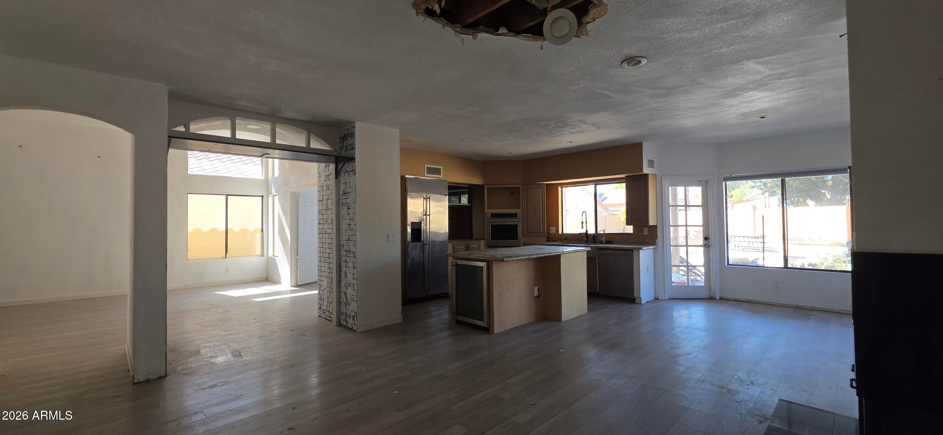 11028 W CRIMSON Lane