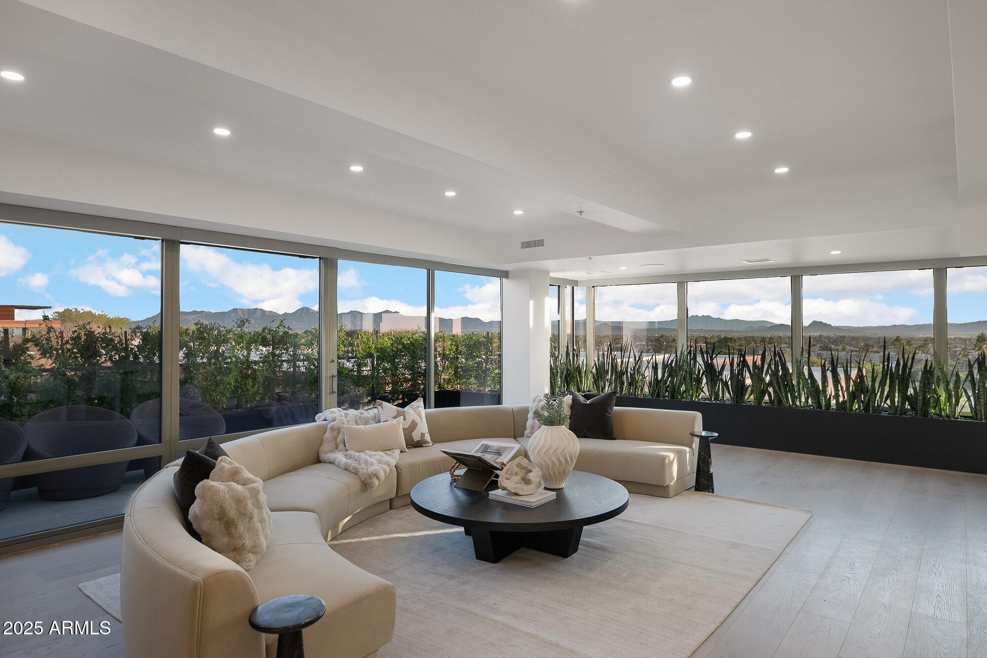 7157 E RANCHO VISTA Drive 7006