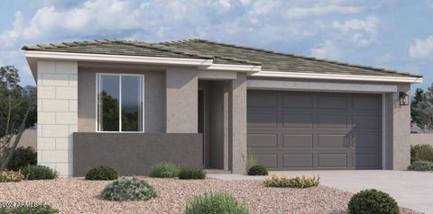 Single Family Residence in San Tan Valley AZ 2025 LARIAT Avenue.jpg