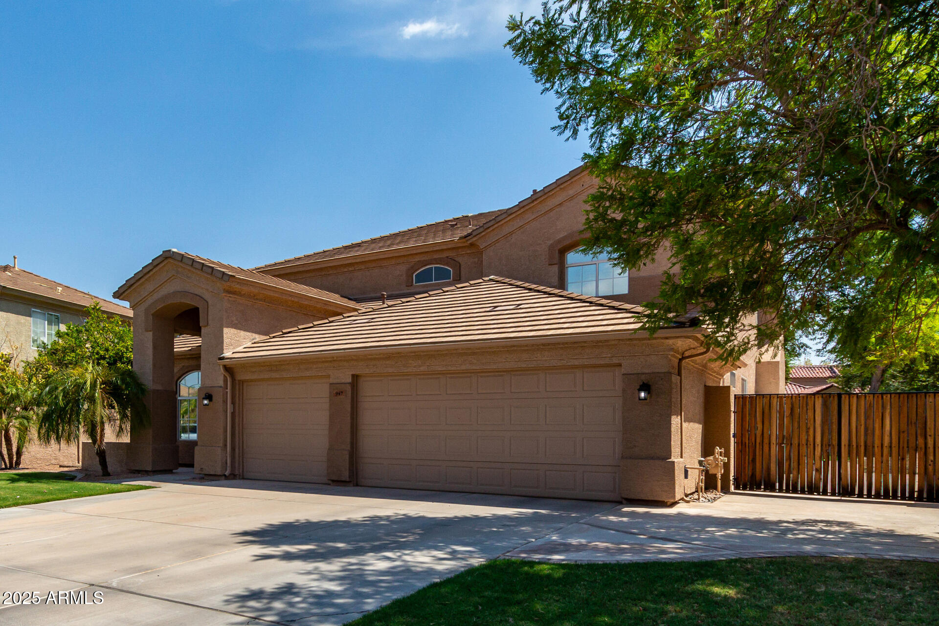 947 W Ebony Drive