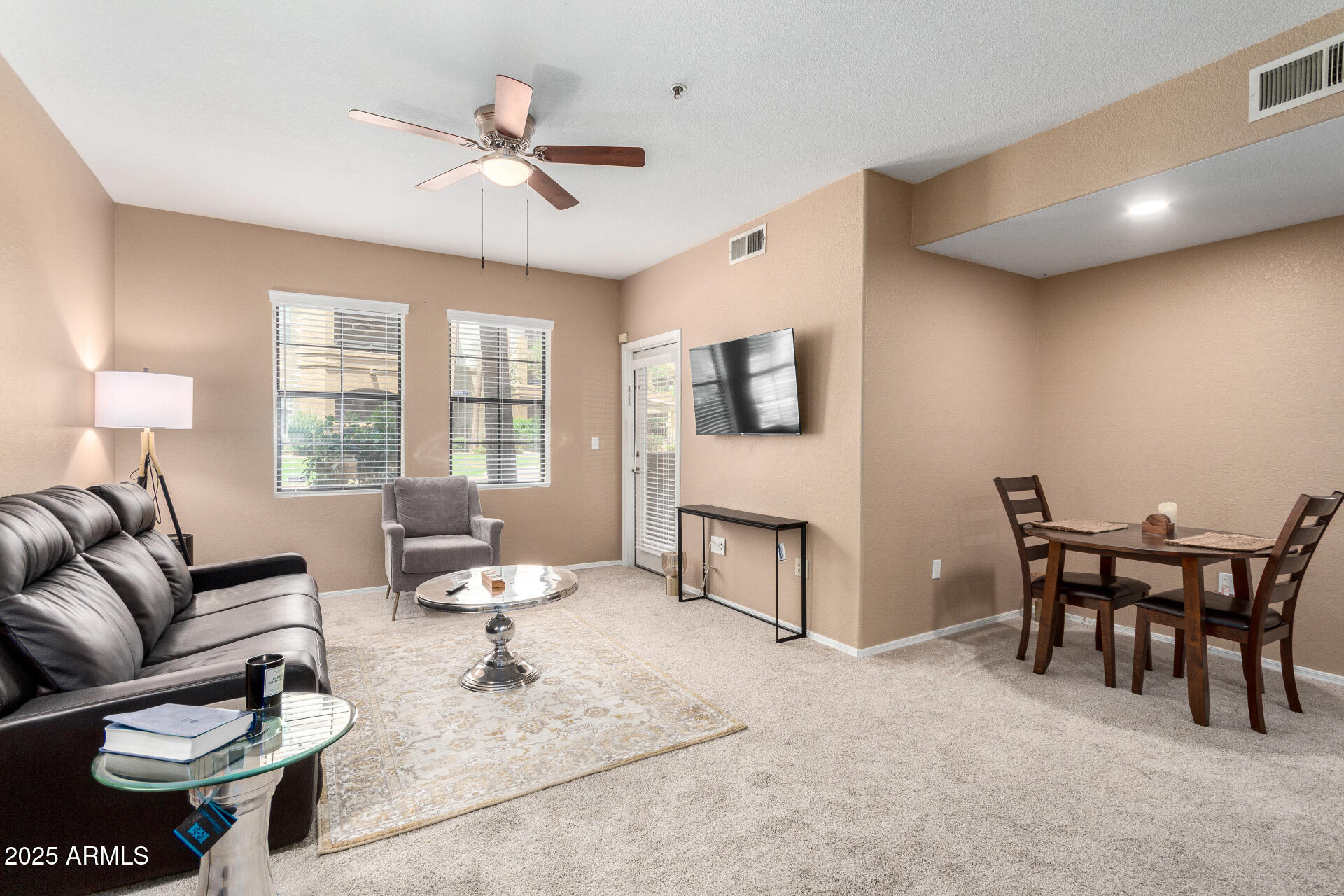 5302 E VAN BUREN Street 1067
