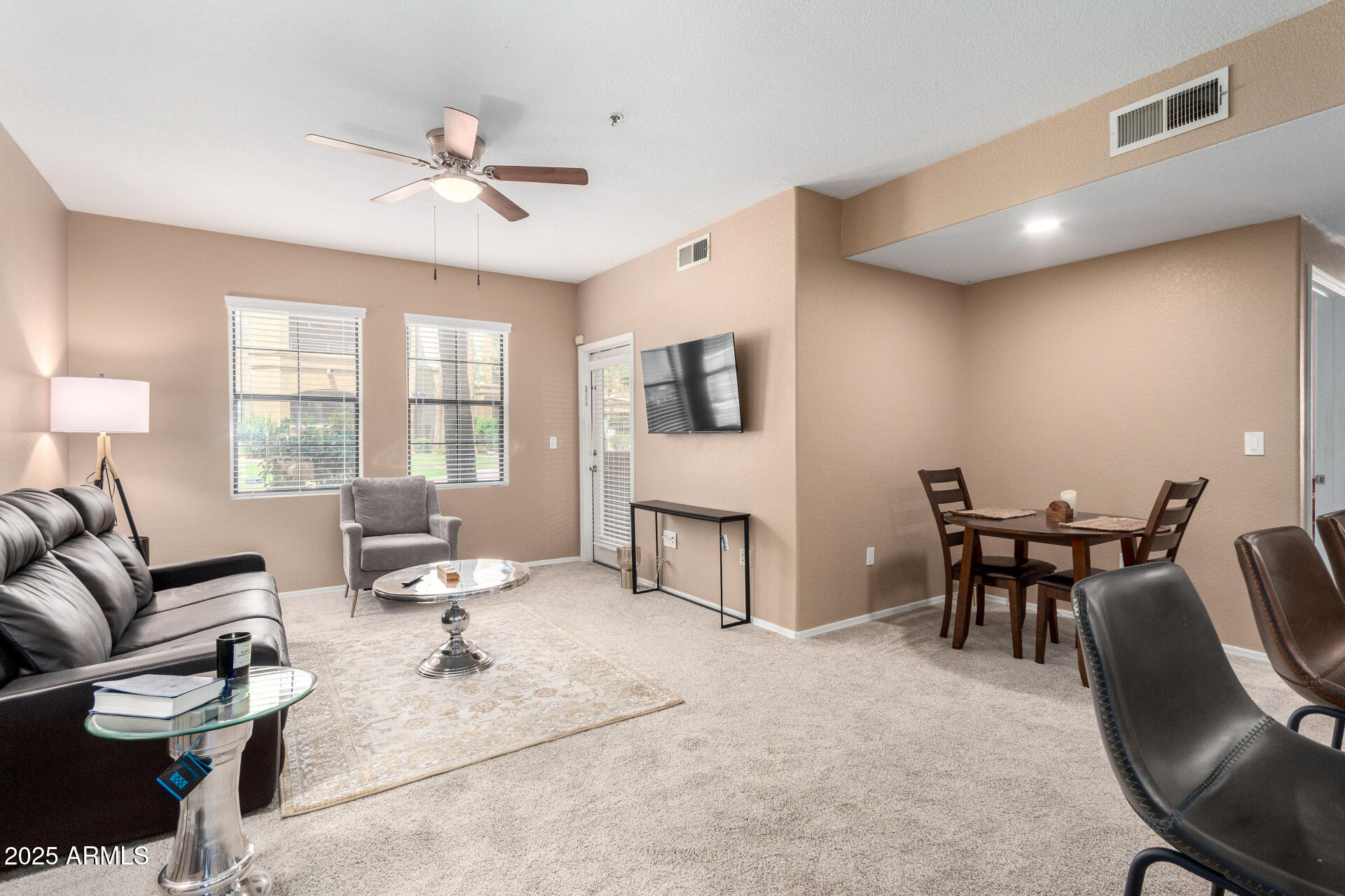 5302 E VAN BUREN Street 1067