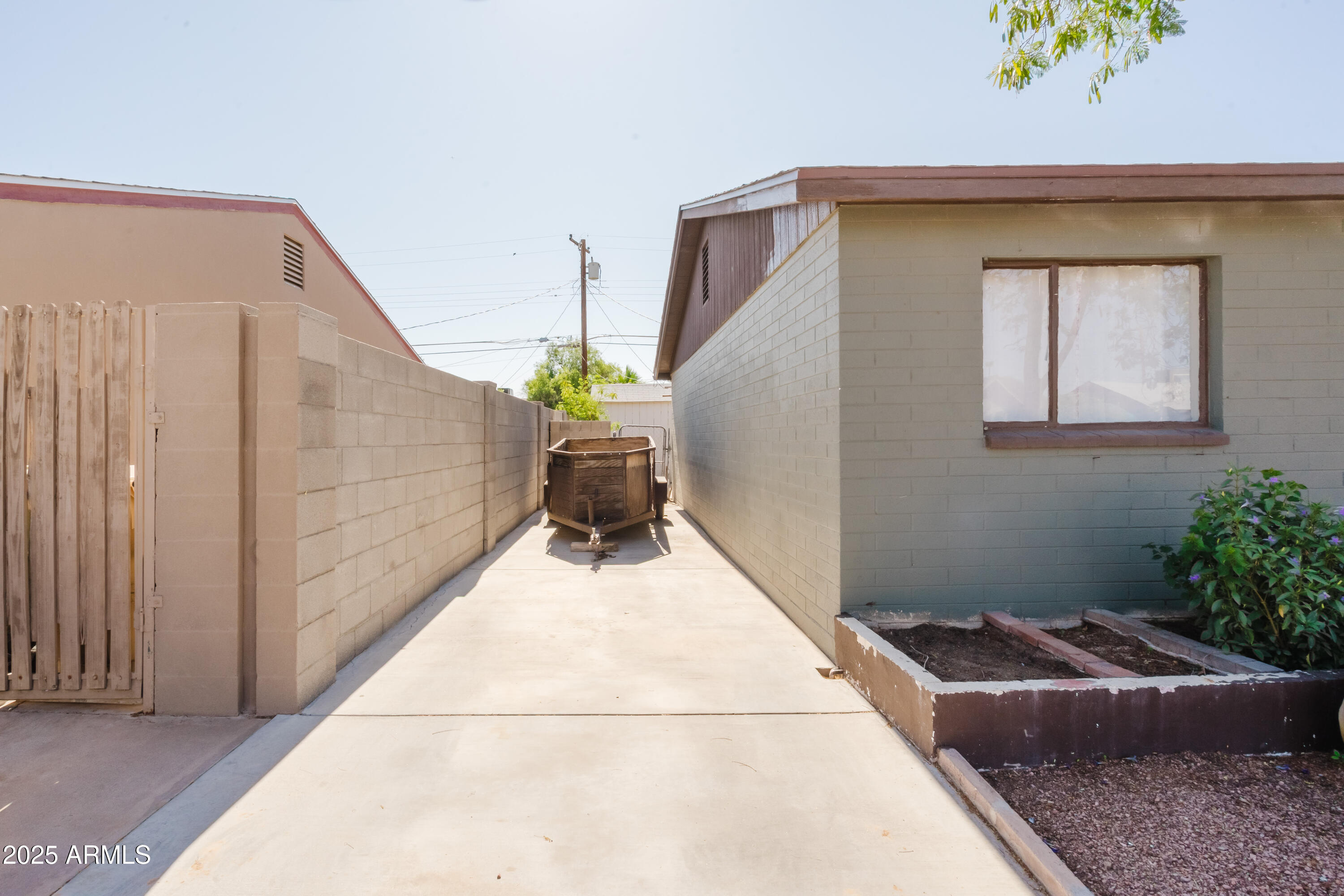 5637 N 63RD Drive