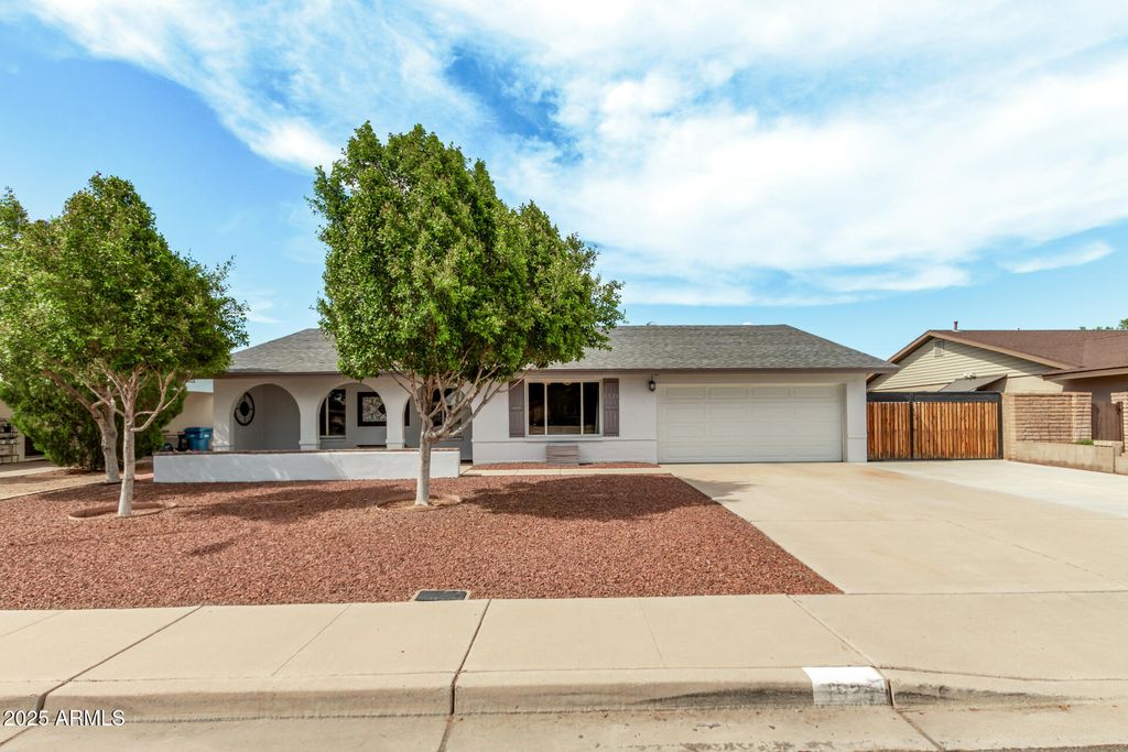 Photo of 1924 E Fremont Drive, Tempe, AZ 85282 (MLS # 6911603)