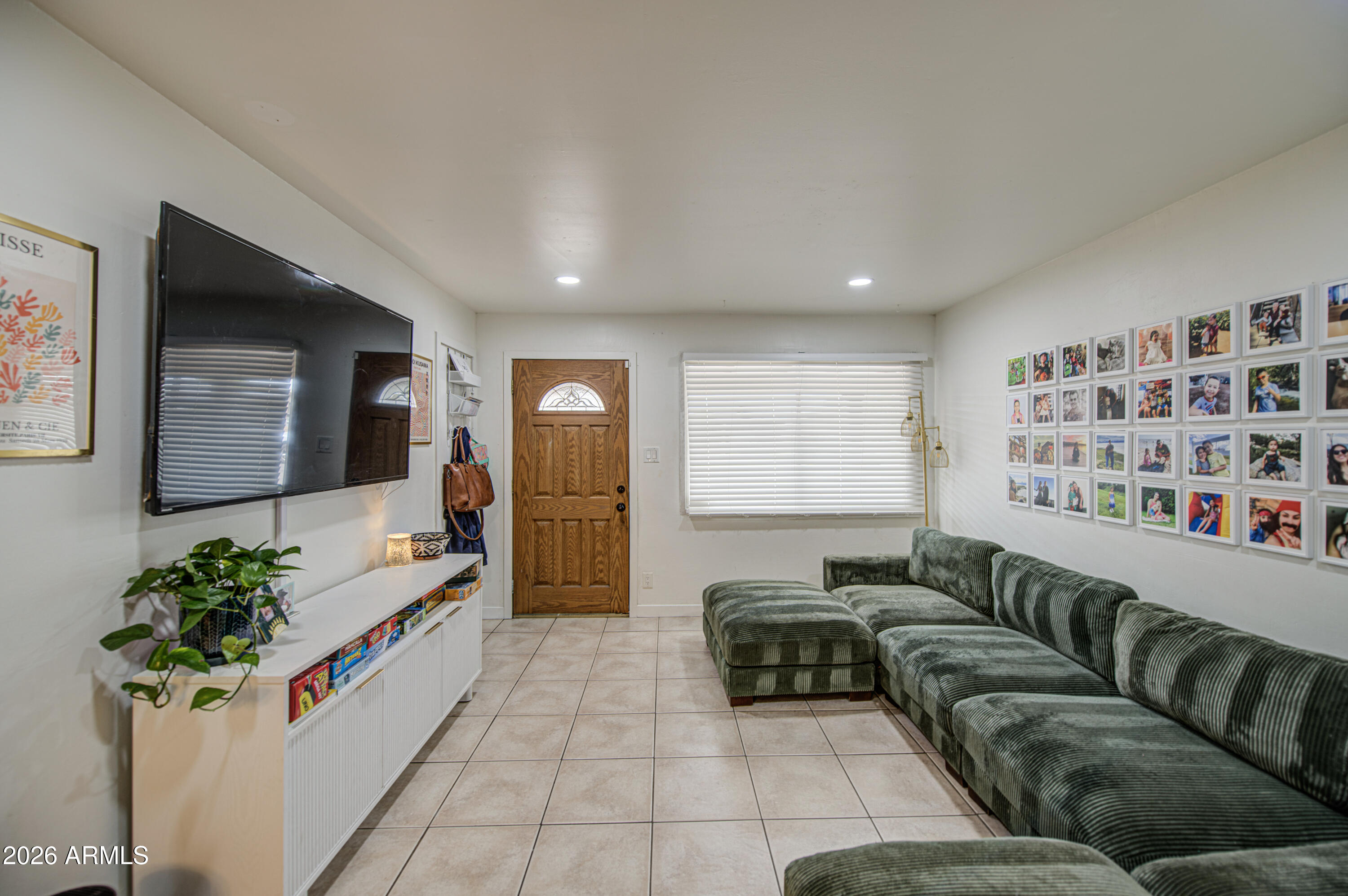 8231 W CATALINA Drive