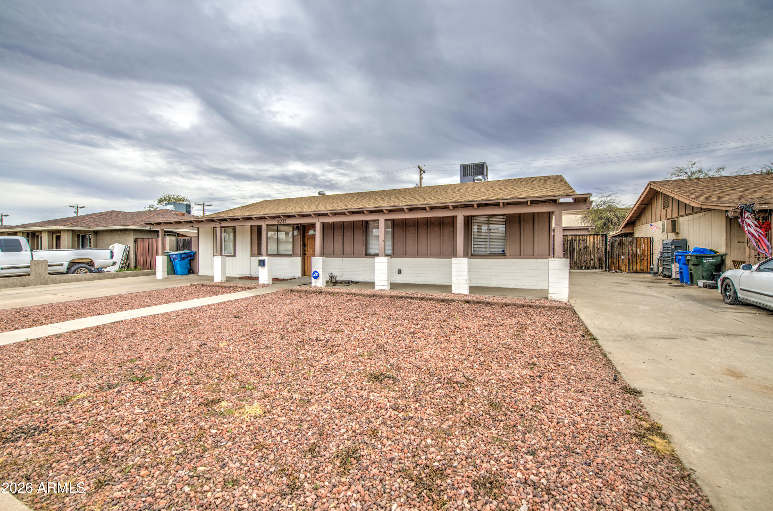 8231 W CATALINA Drive