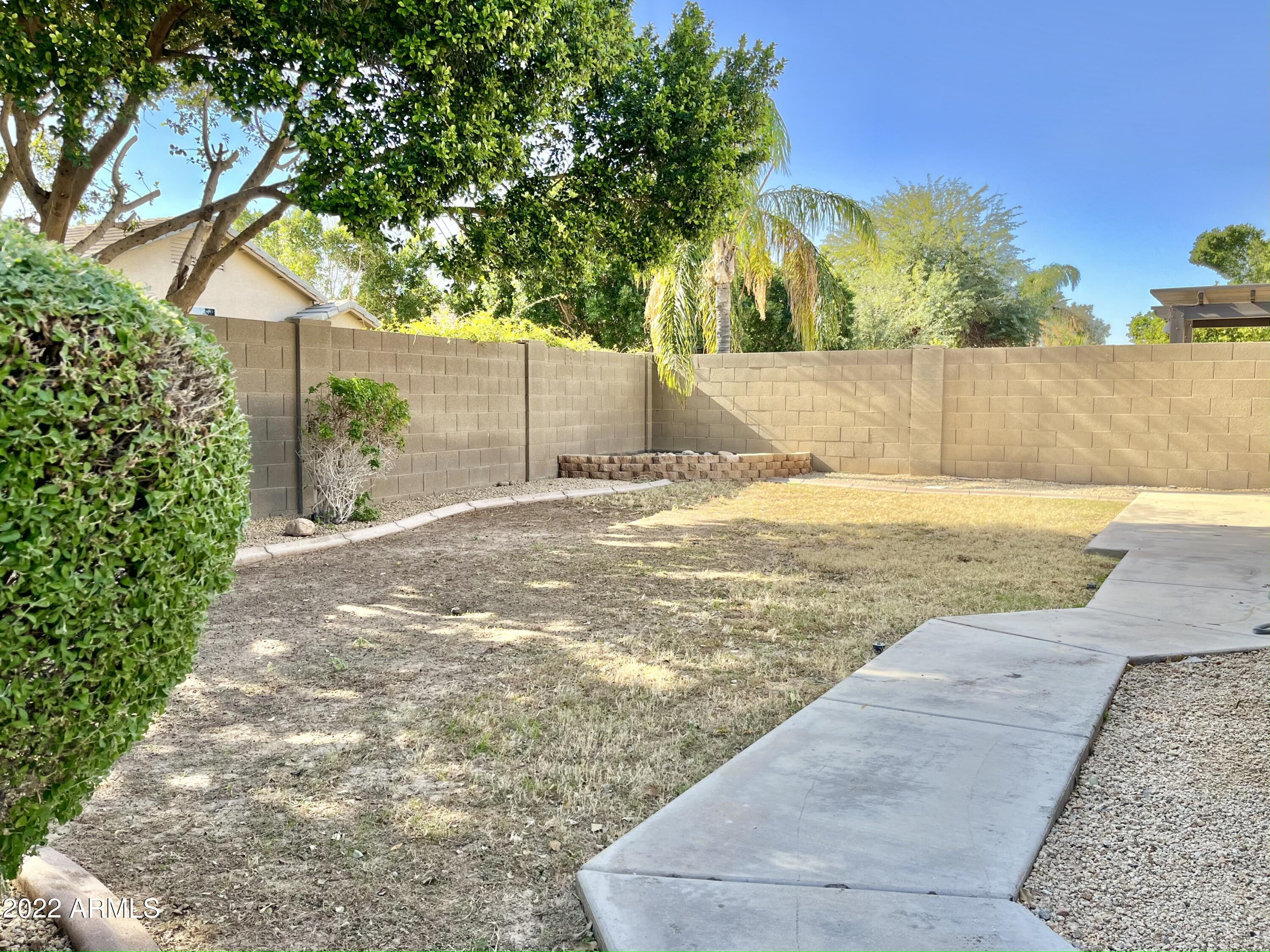 8143 W MARY ANN Drive
