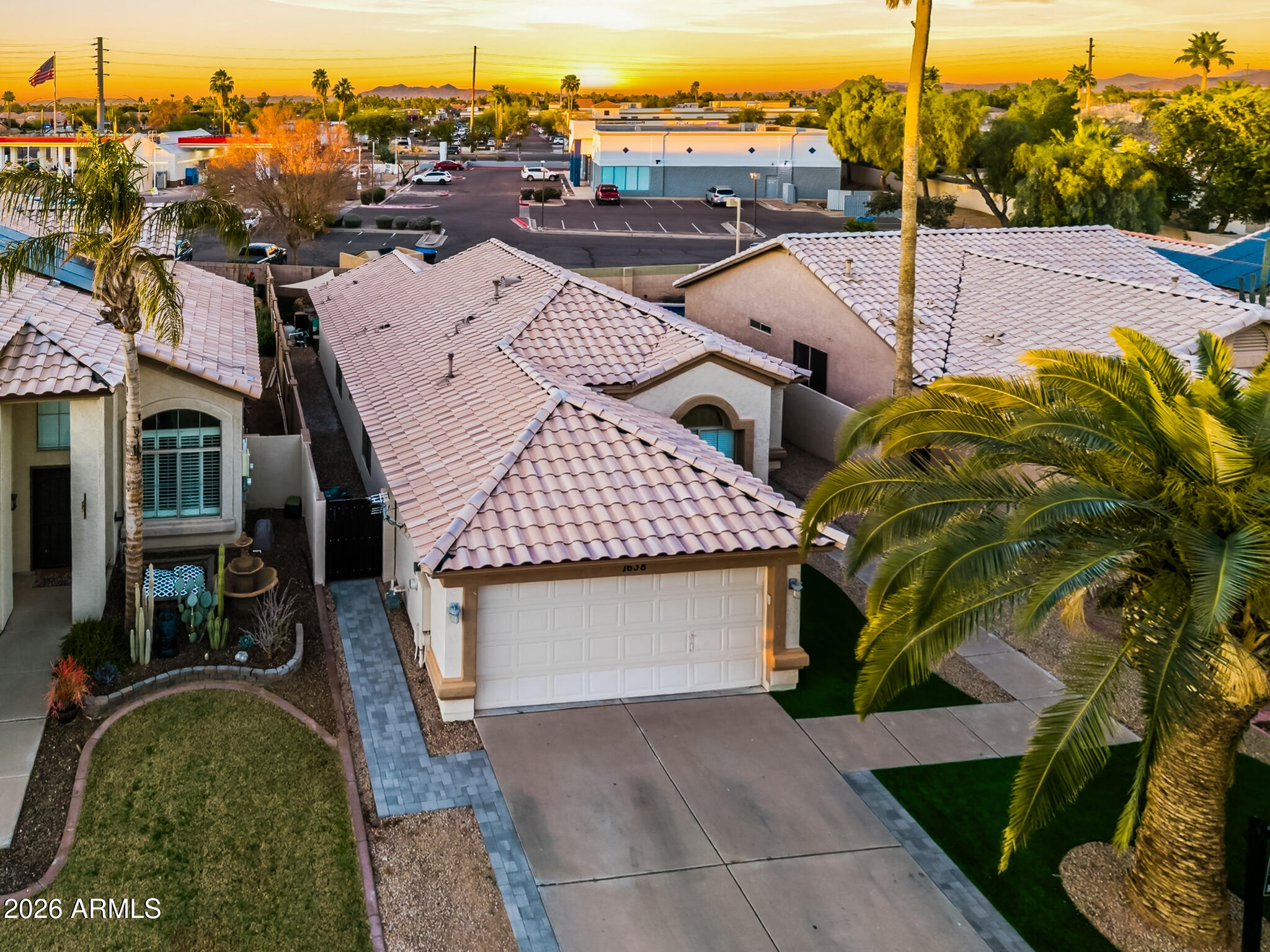 1638 E BARBARITA Avenue