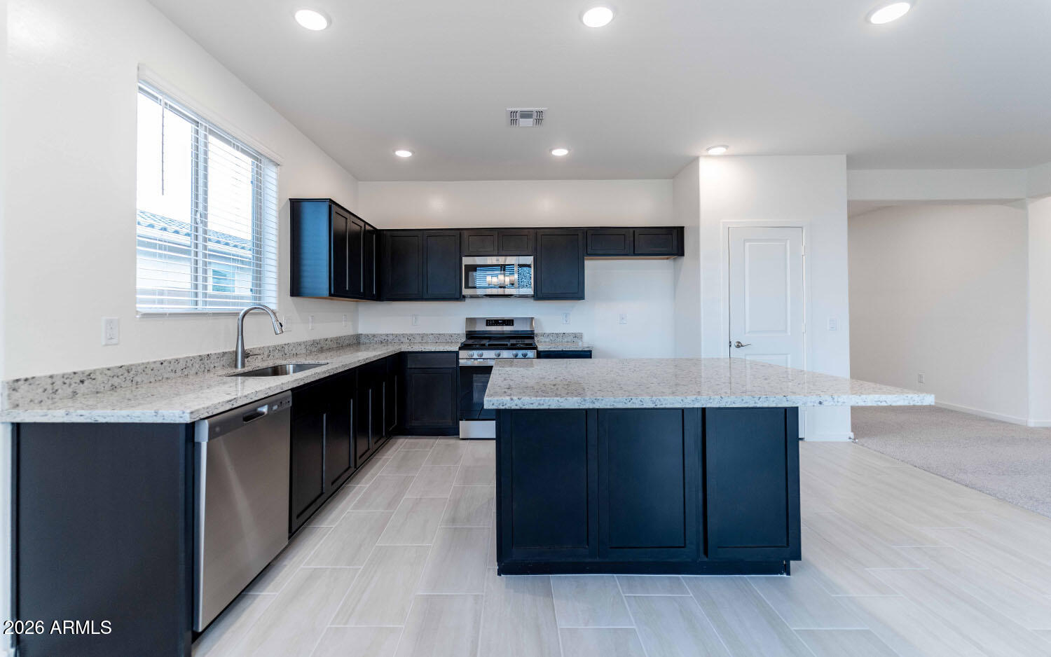 36820 W San Clemente Street