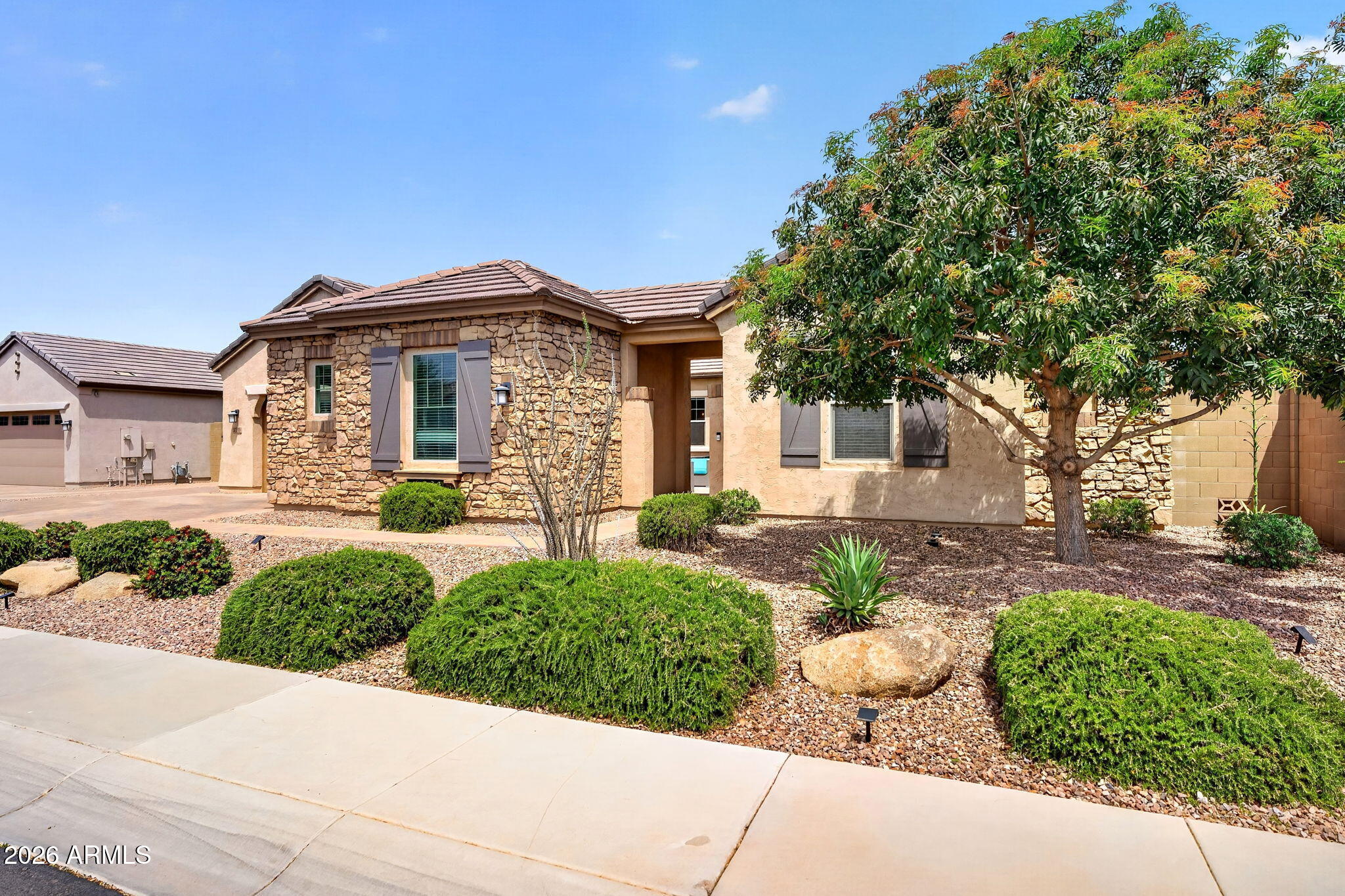 3530 E AQUARIUS Place