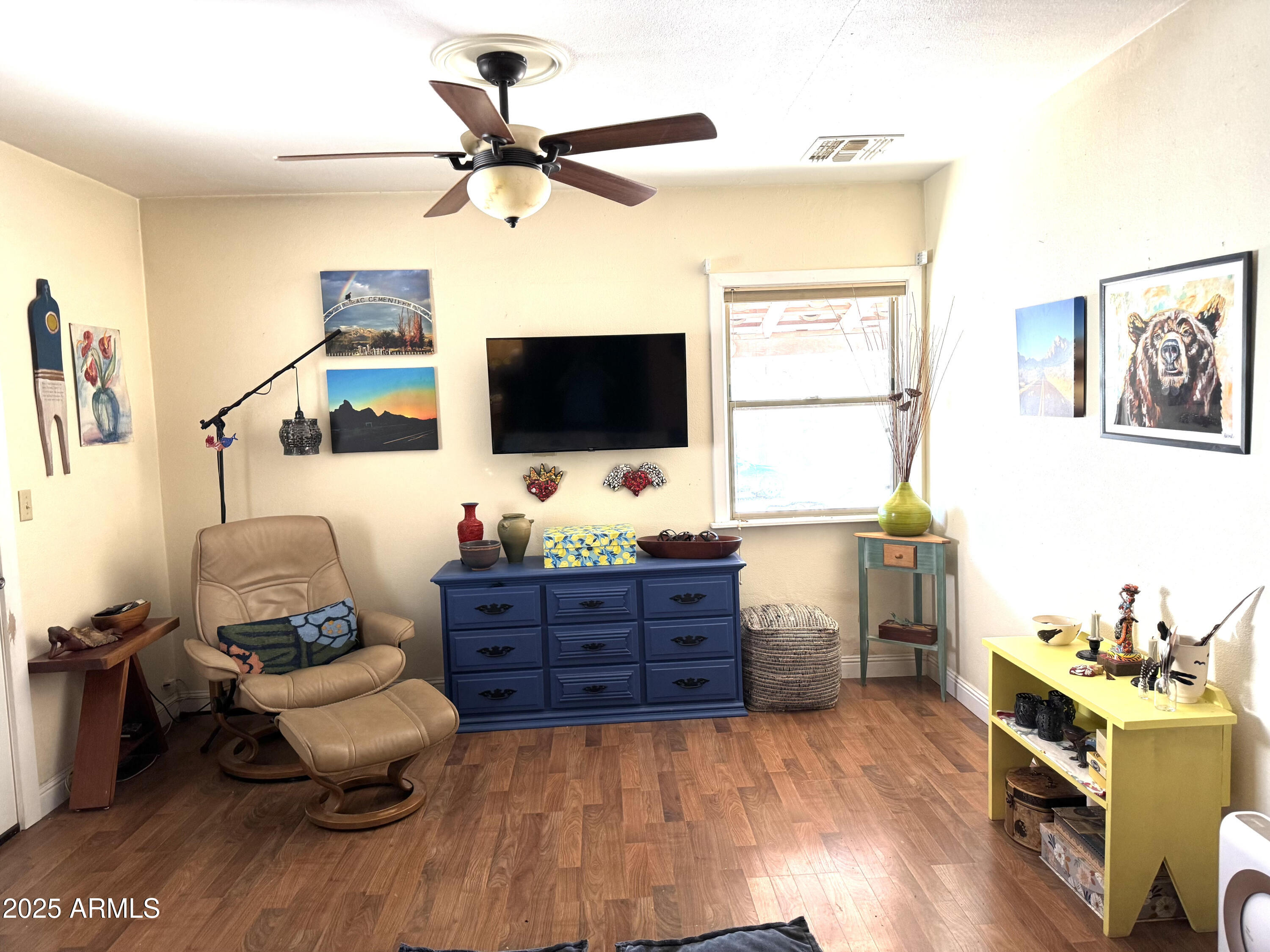 330 W OCOTILLO Avenue