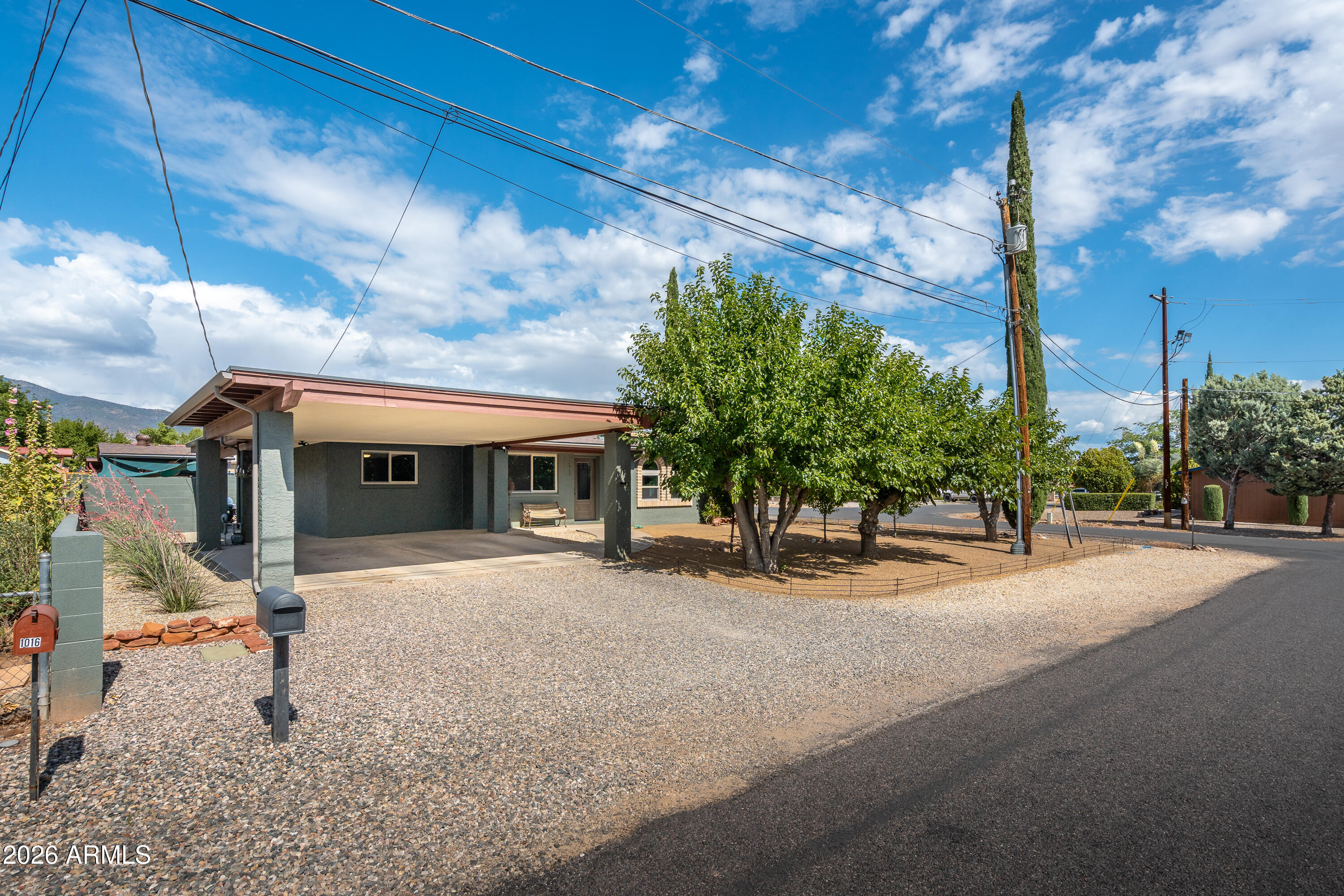 1006 S 5TH Street