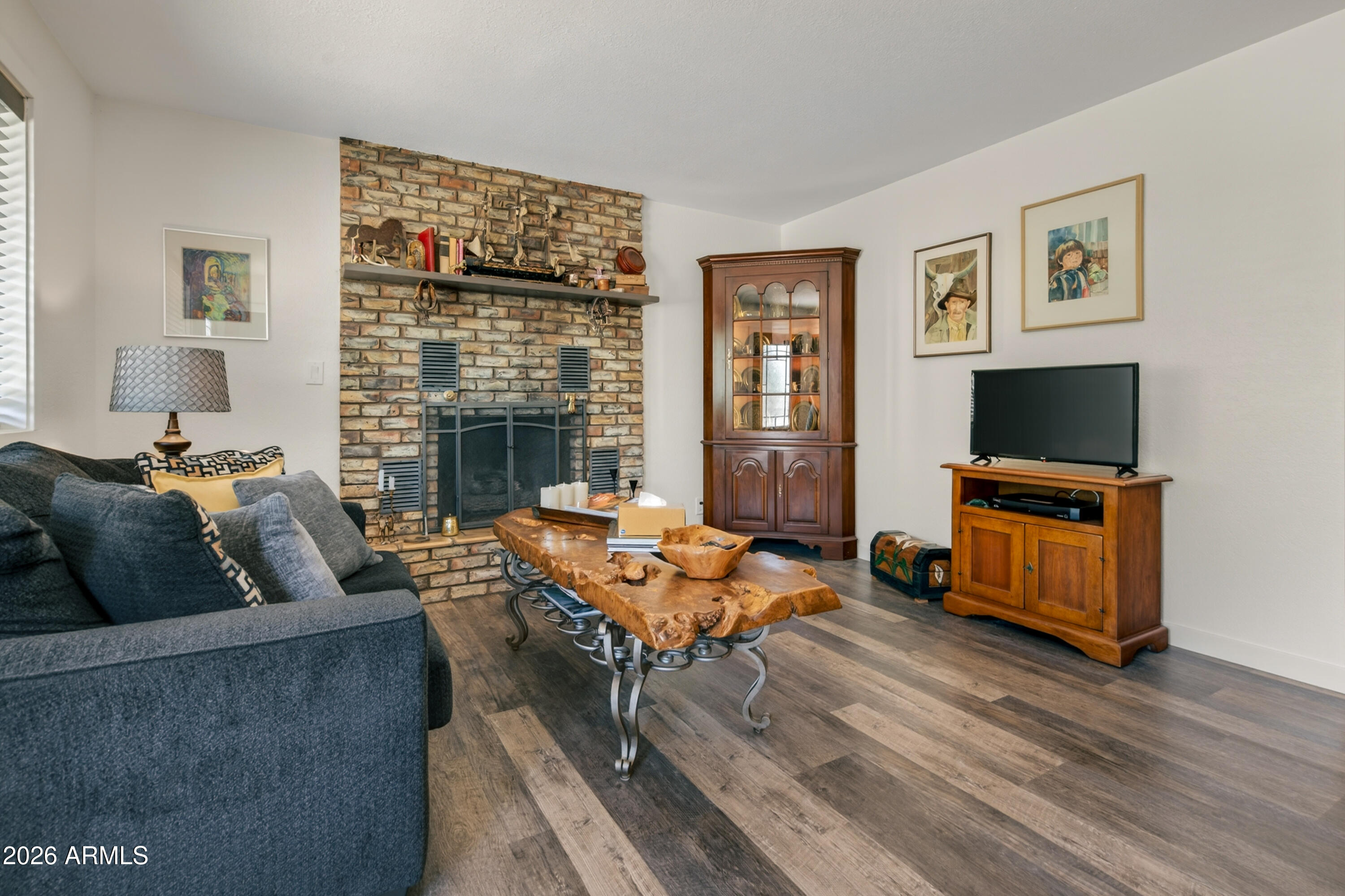 1006 S 5TH Street