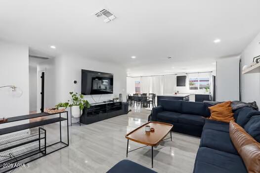5529 W ANGELA Drive