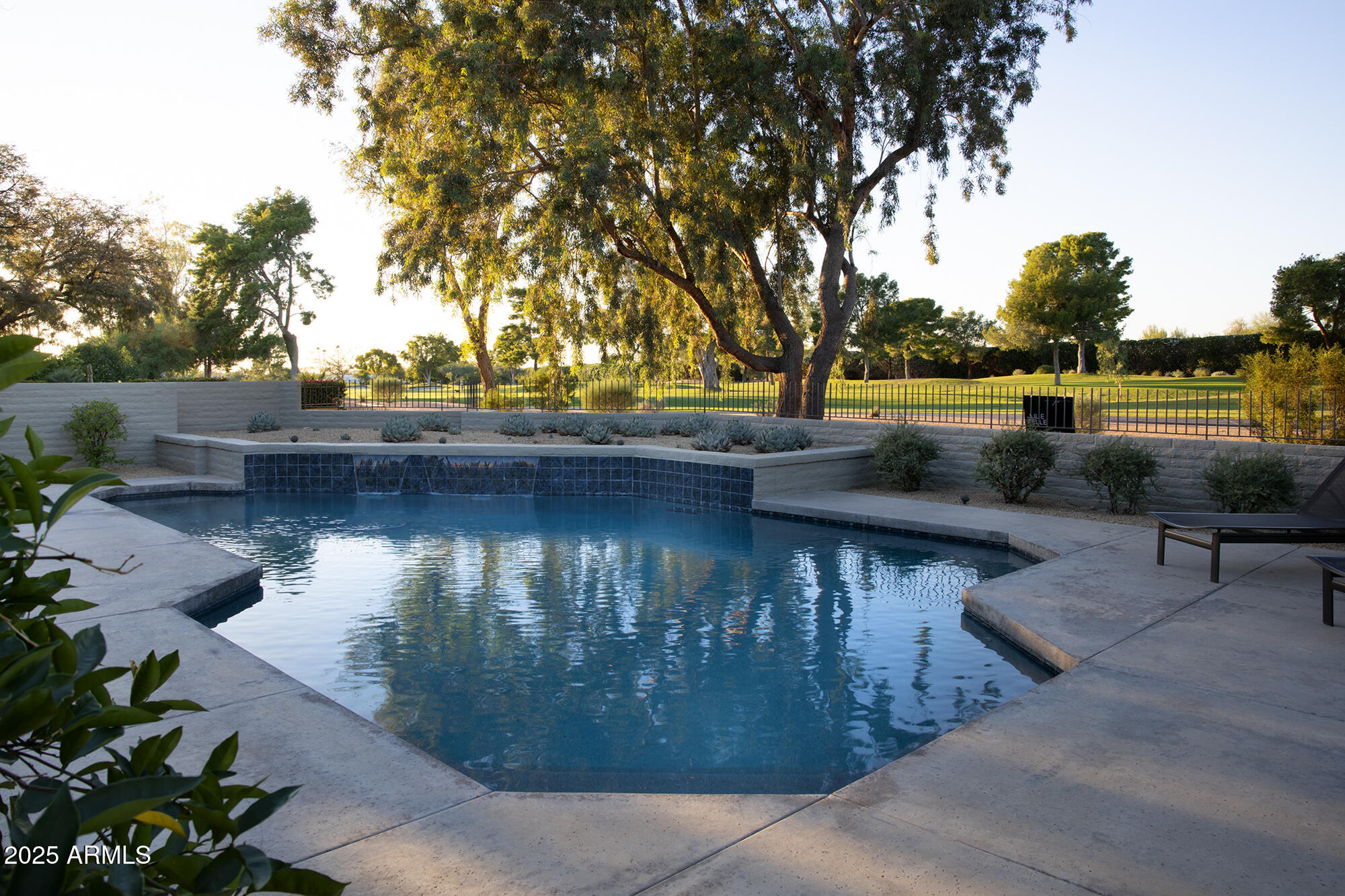 PINNACLE PEAK COUNTRY CLUB UNIT 7 REPLAT - Residential