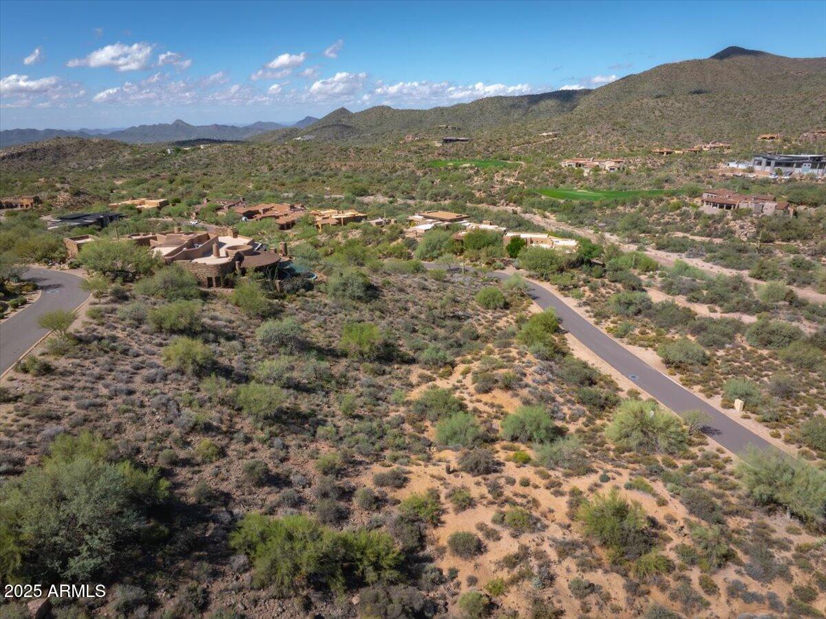 DESERT MOUNTAIN - Land
