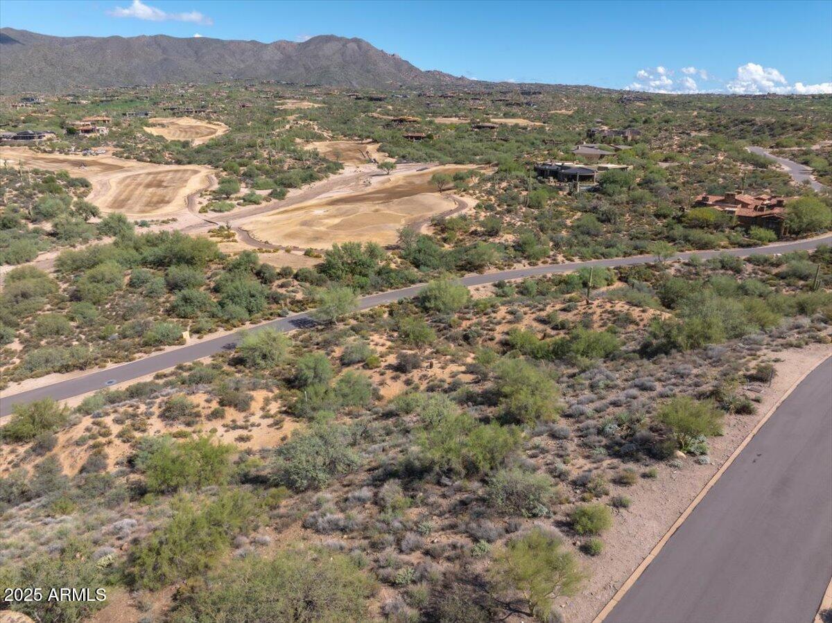 DESERT MOUNTAIN - Land