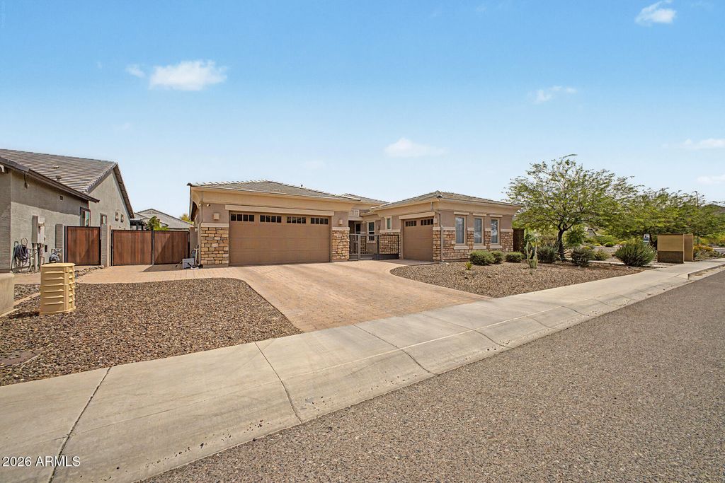 Photo of 6511 W Steed Ridge, Phoenix, AZ 85083 (MLS # 7031150)