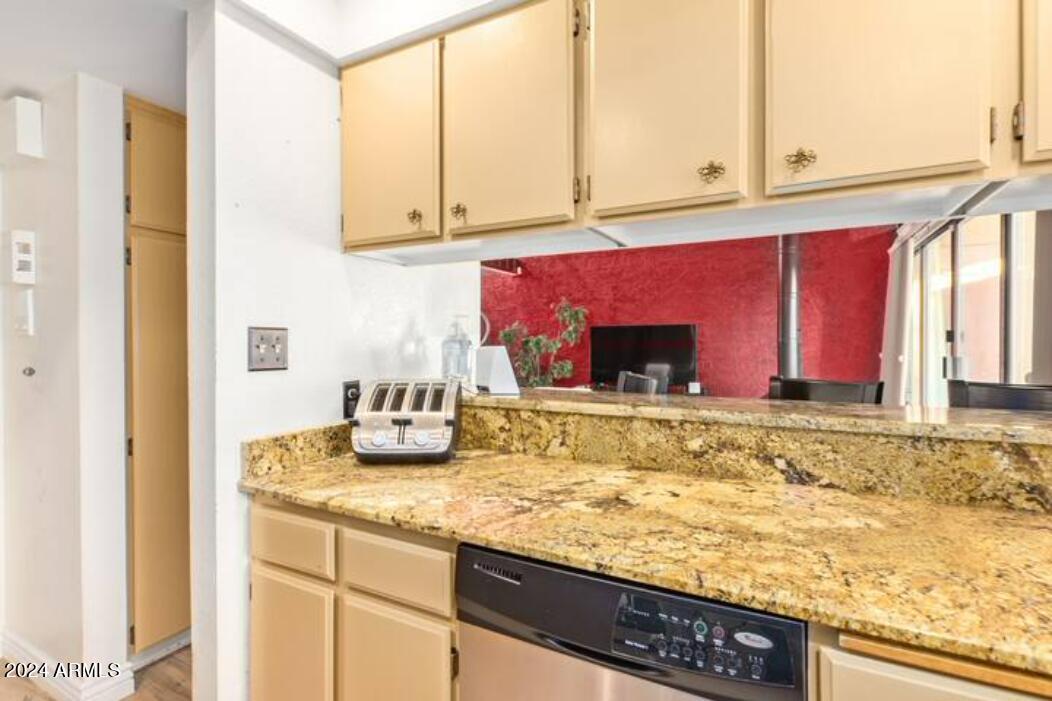 2615 E Campbell Avenue