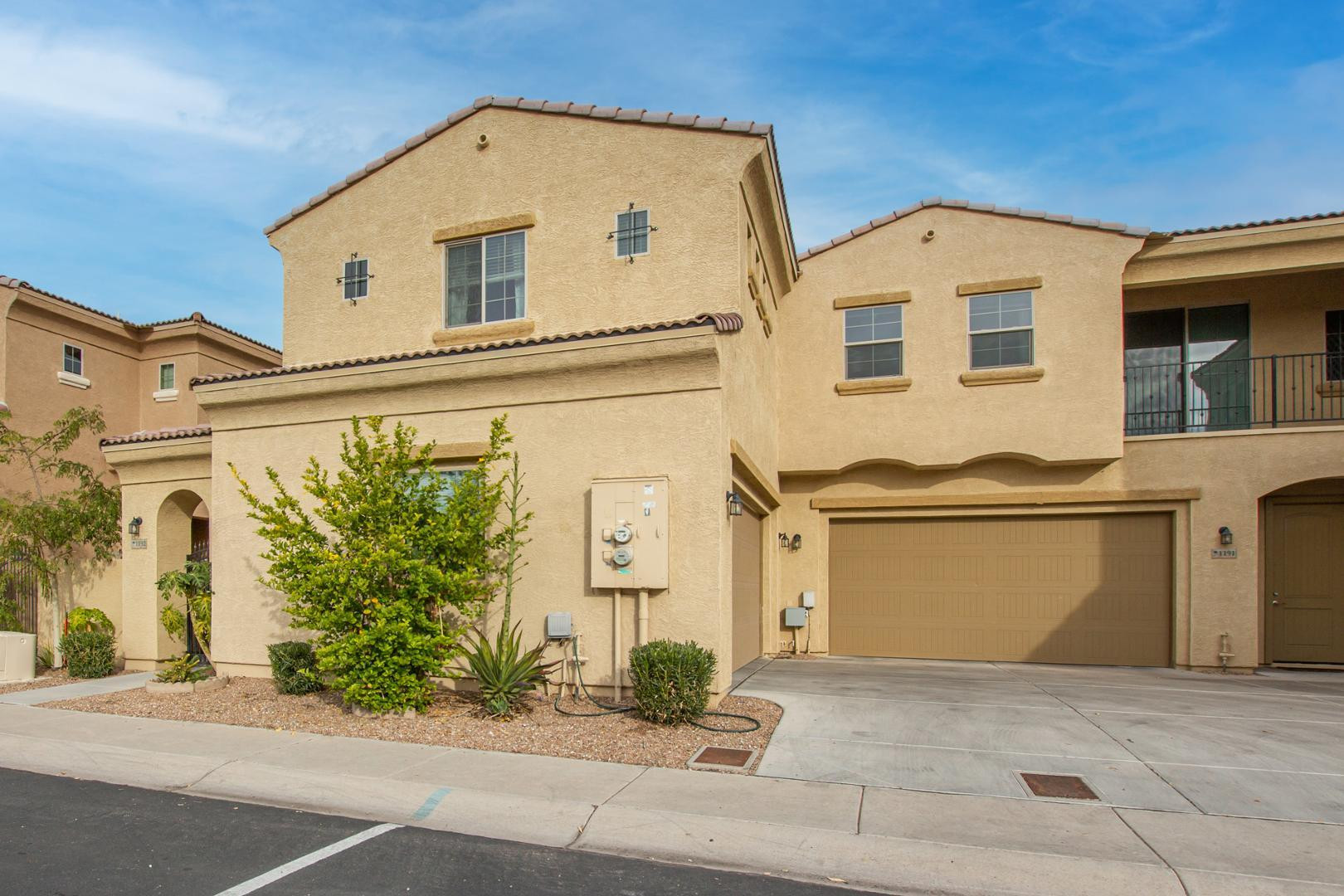 1367 S Country Club Drive Unit 1192