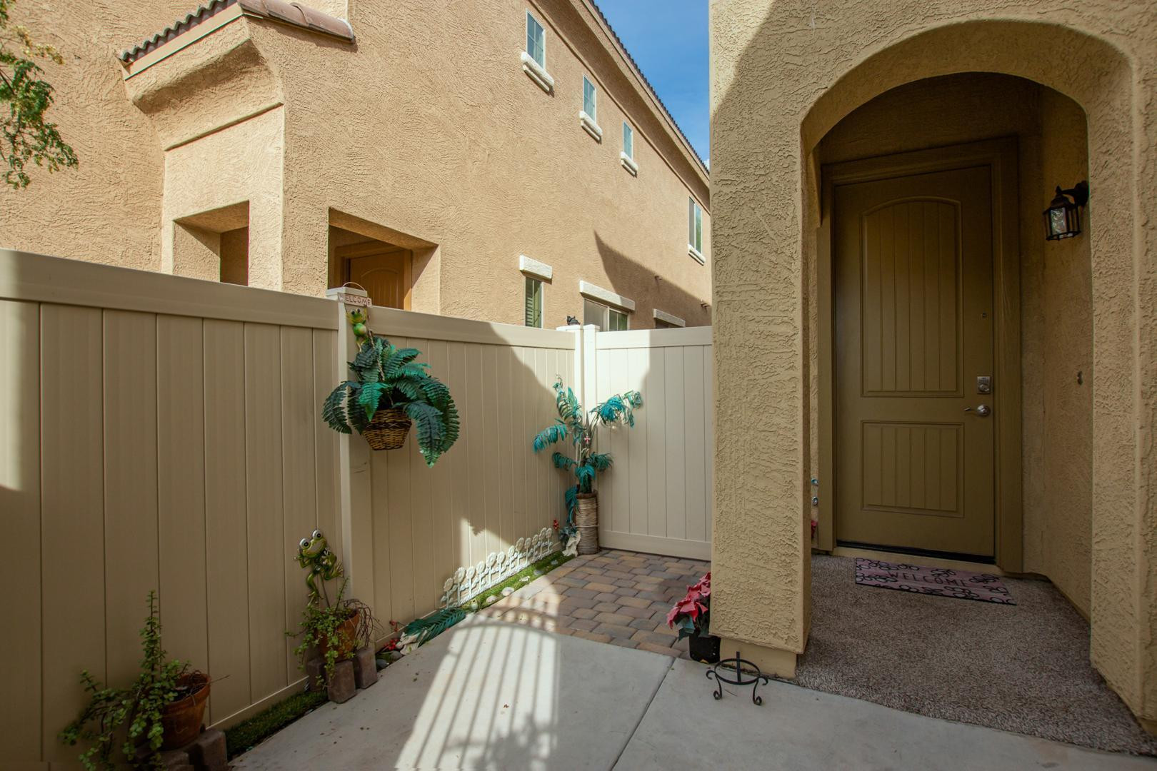 1367 S Country Club Drive Unit 1192