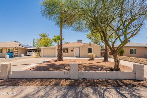 1811 W ROMA Avenue Phoenix AZ 85015