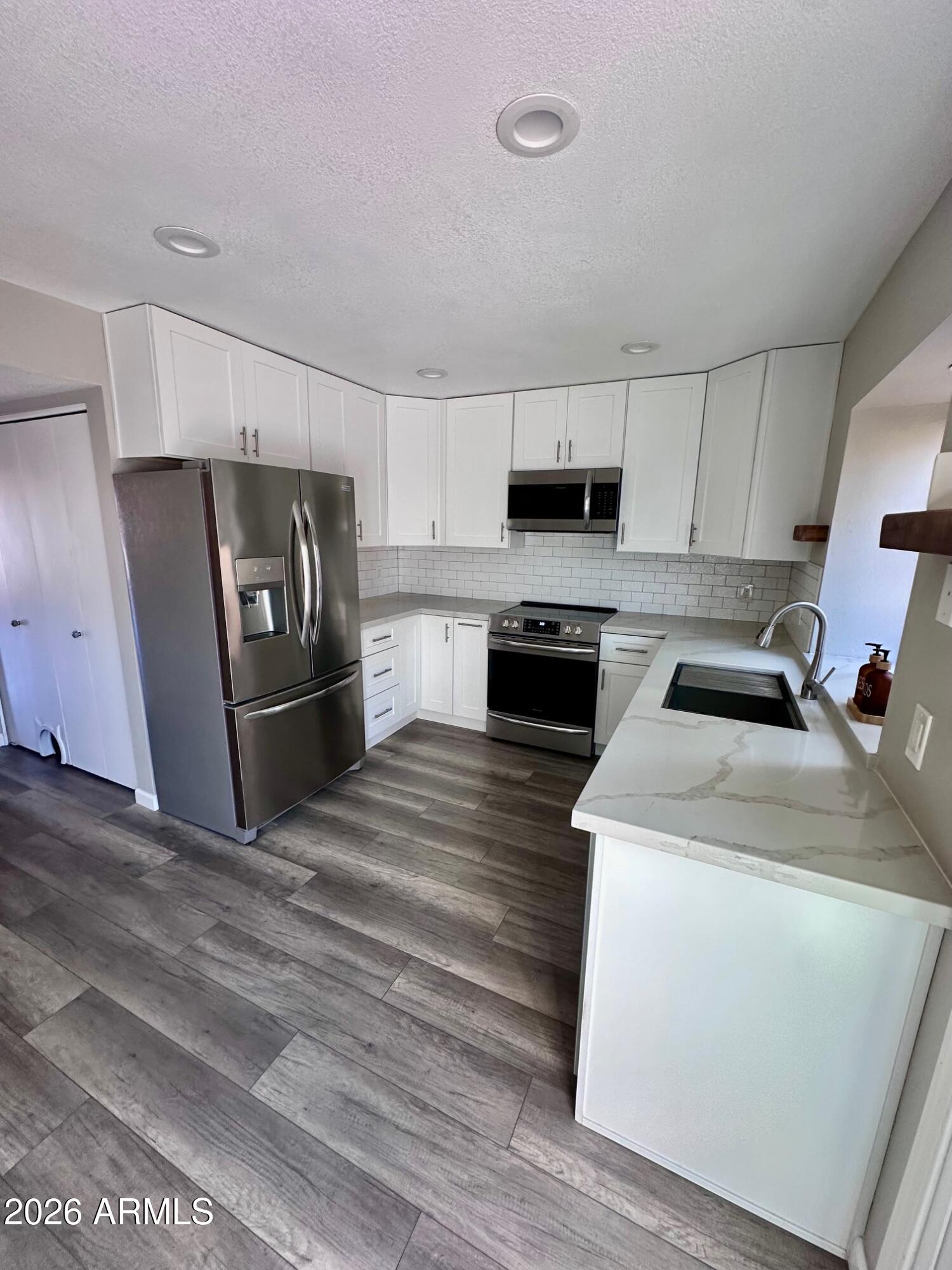 4901 E KELTON Lane 1063