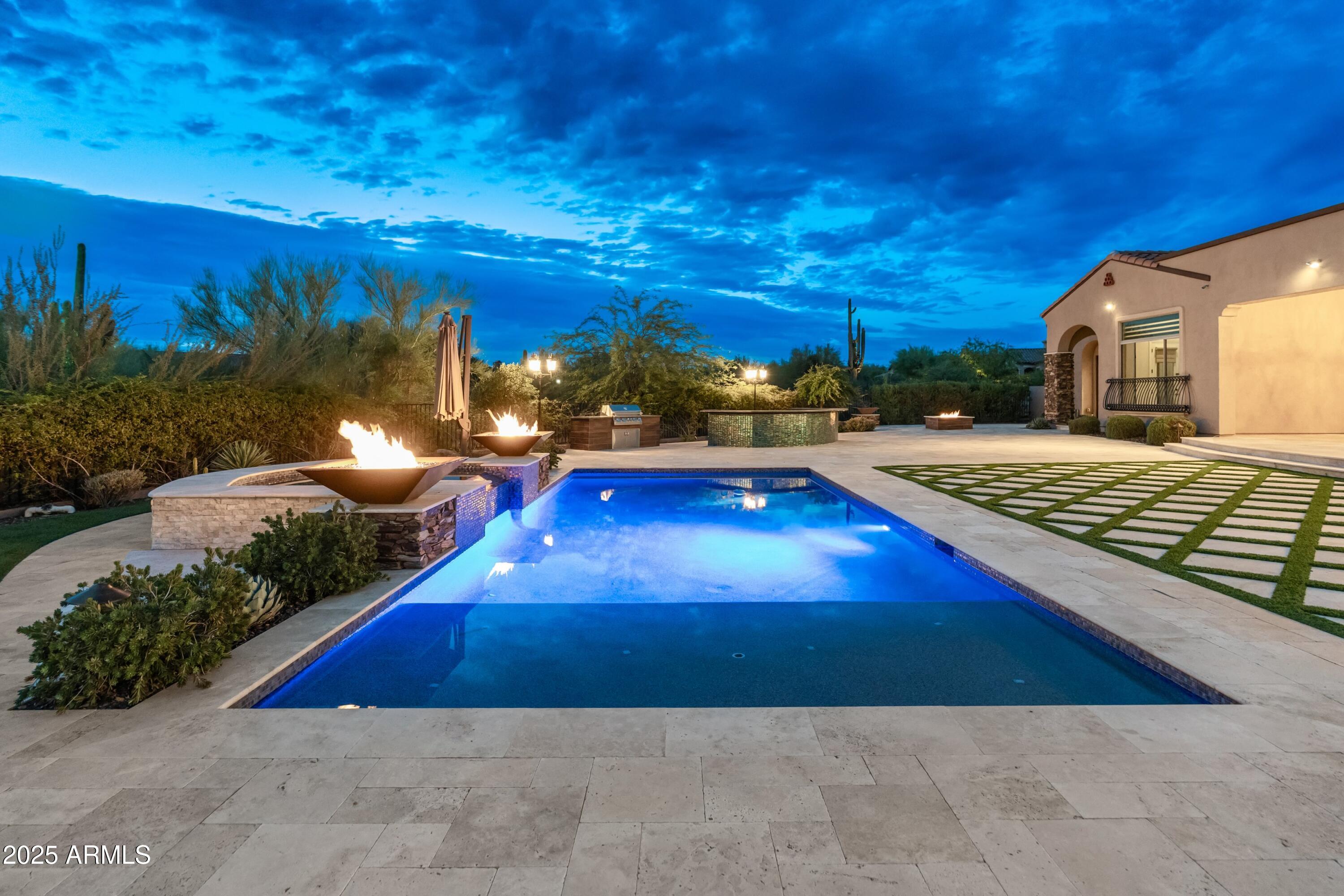 SAGUARO ESTATES - Residential