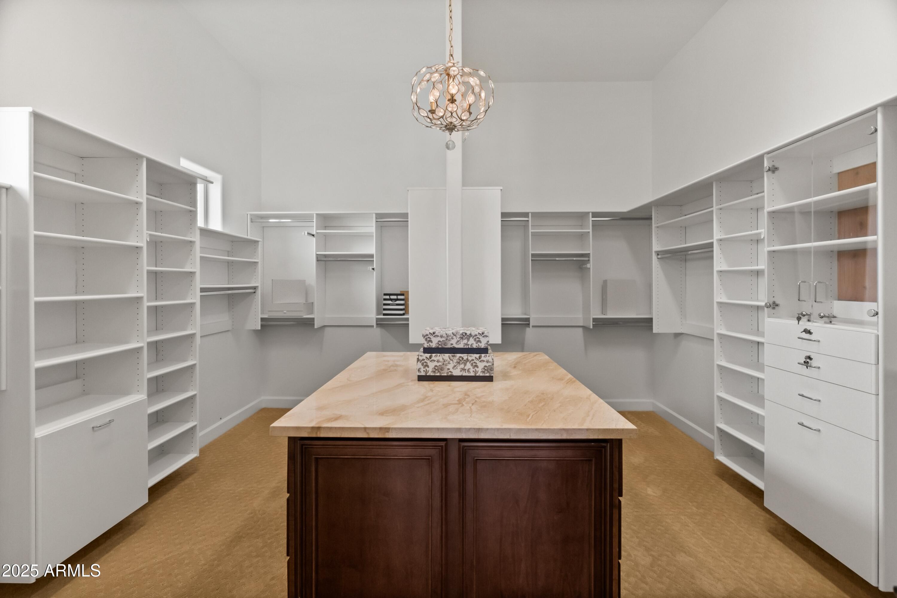 SAGUARO ESTATES - Residential