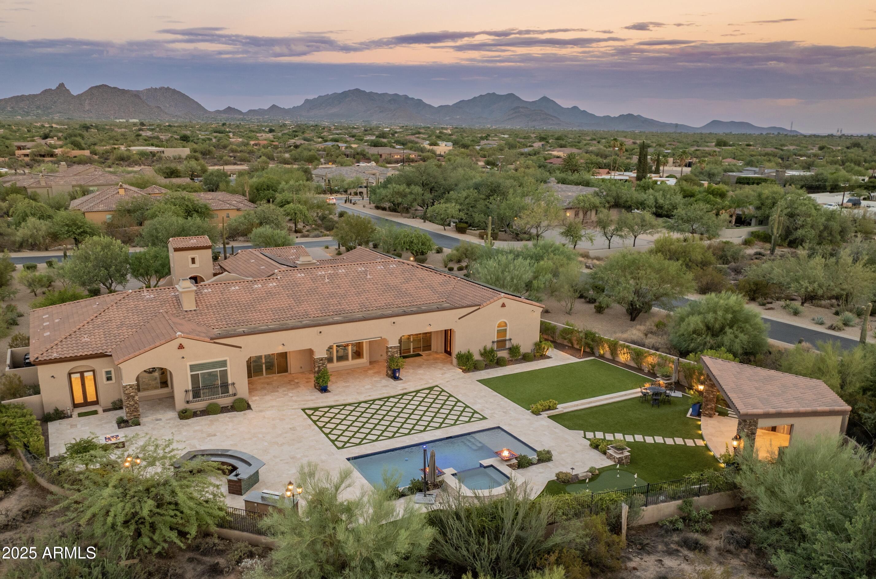 SAGUARO ESTATES - Residential
