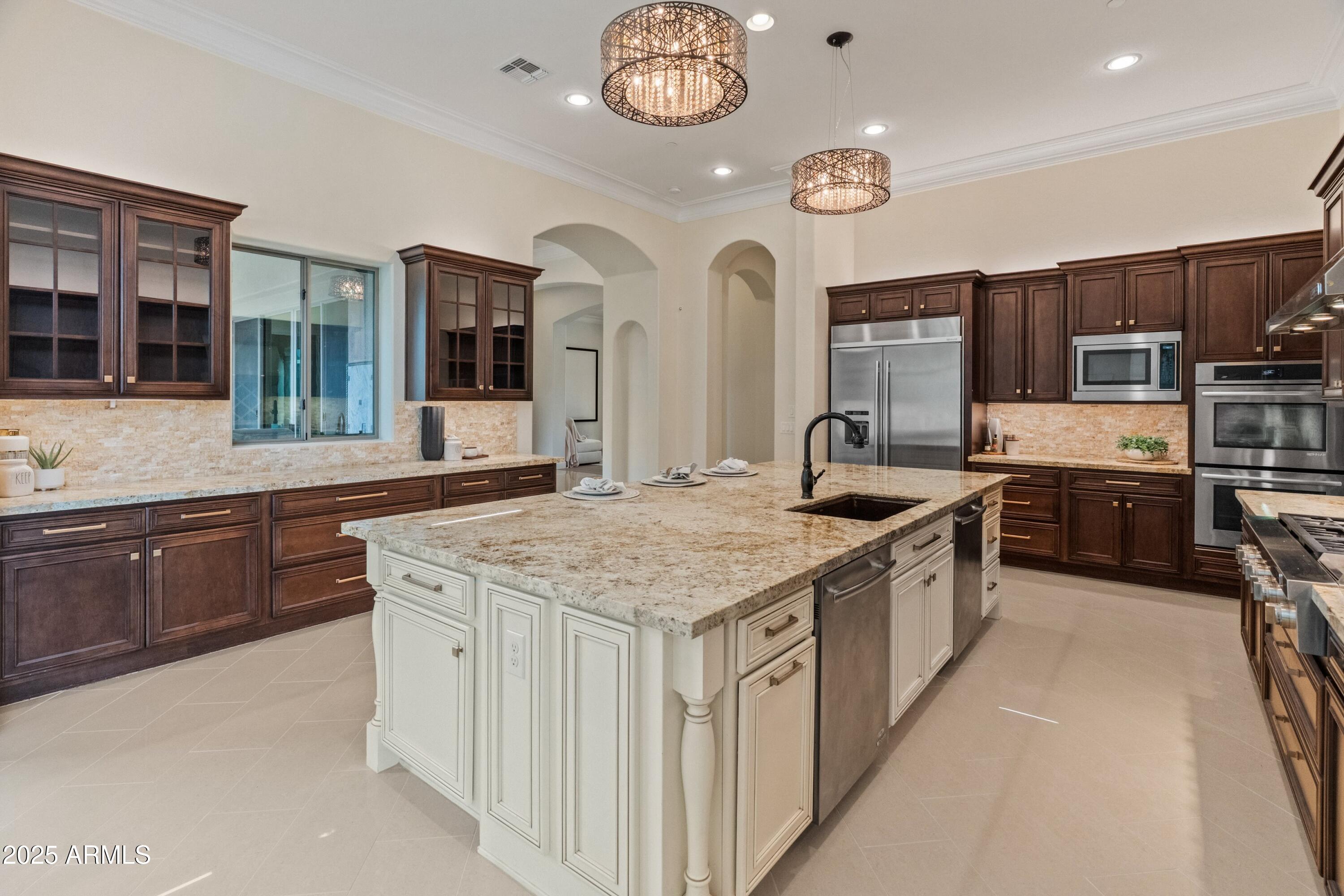 SAGUARO ESTATES - Residential