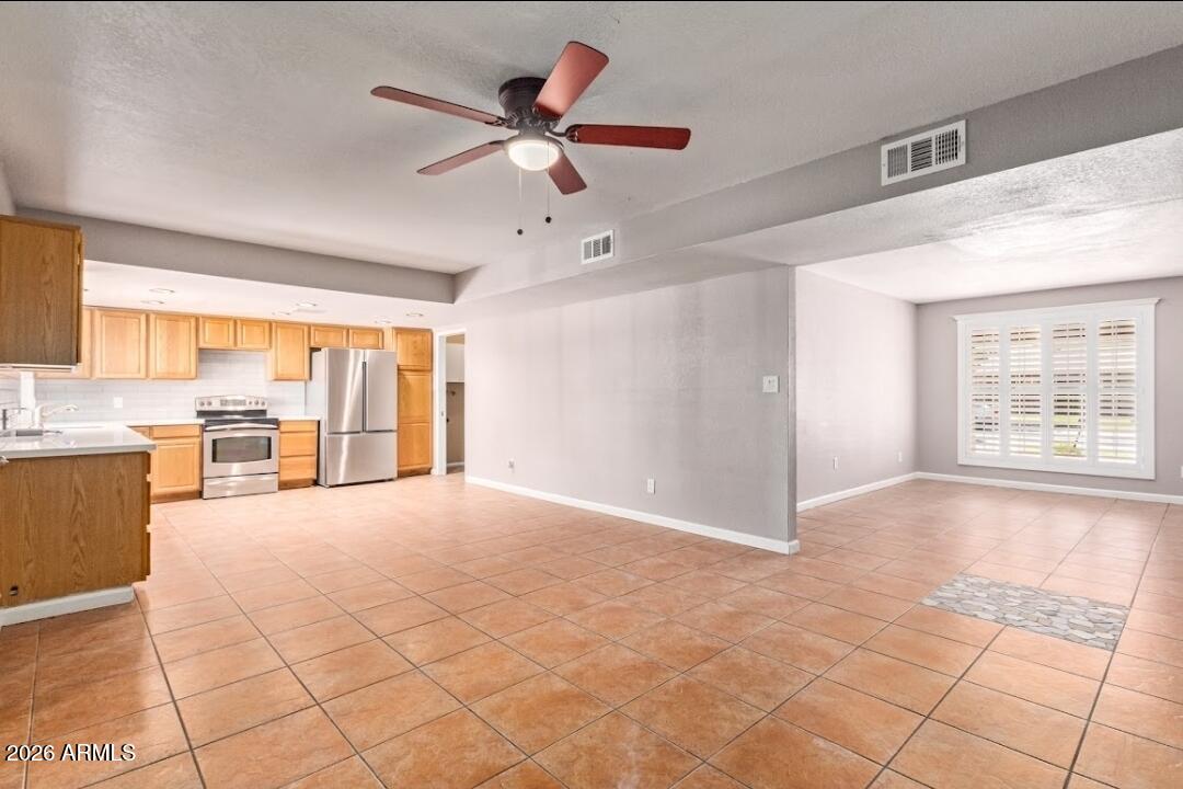 7716 W CORA Lane