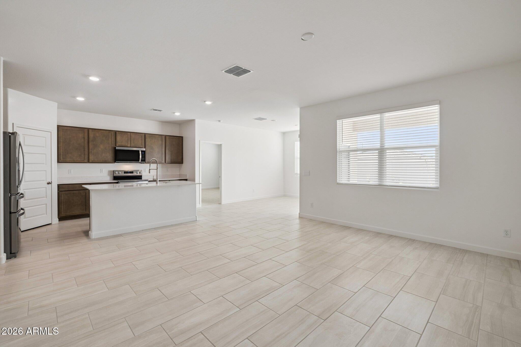 23964 W YAVAPAI Street