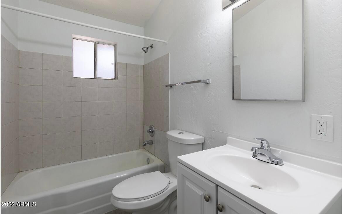 2020 W Hayward Avenue Apt 30