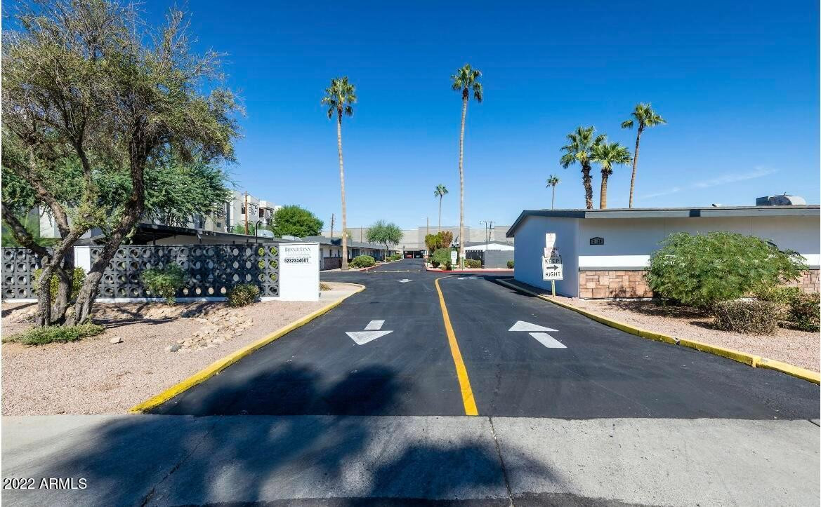 2020 W Hayward Avenue Apt 30