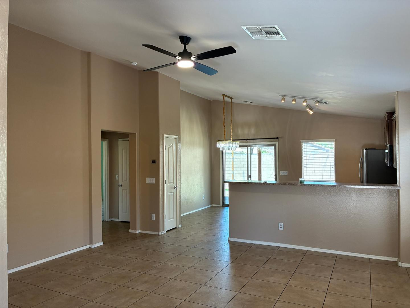 23826 W Yavapai Street