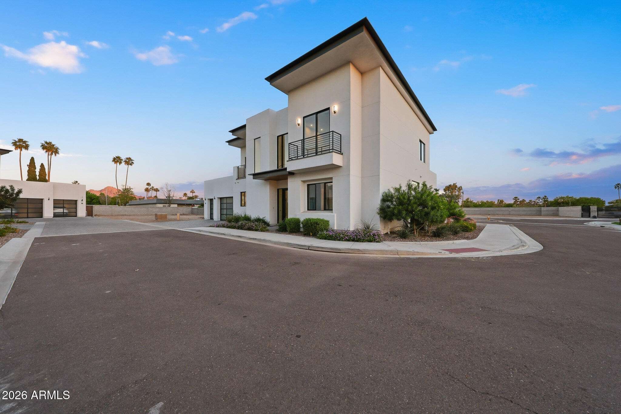 100 W Northern Avenue 7