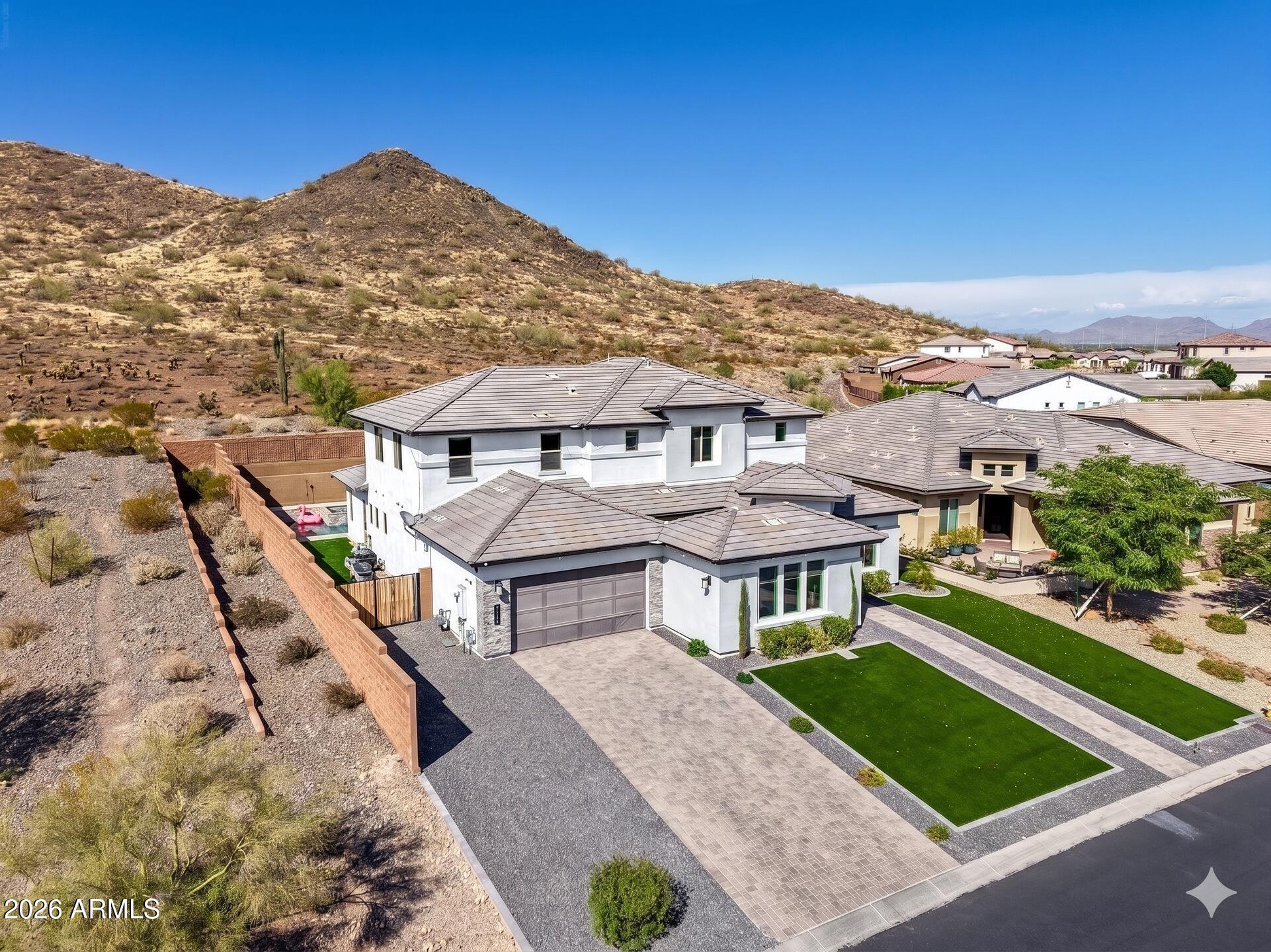 2010 E VILLA LINDA Drive