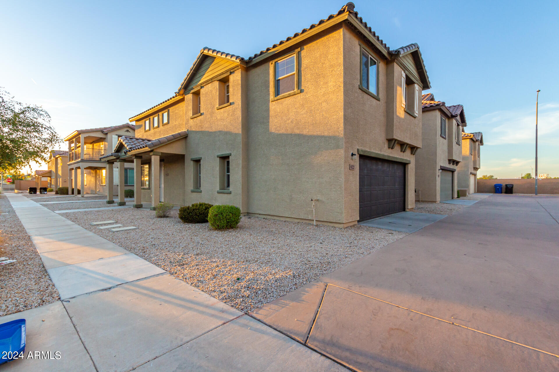 822 E AGUA FRIA Lane