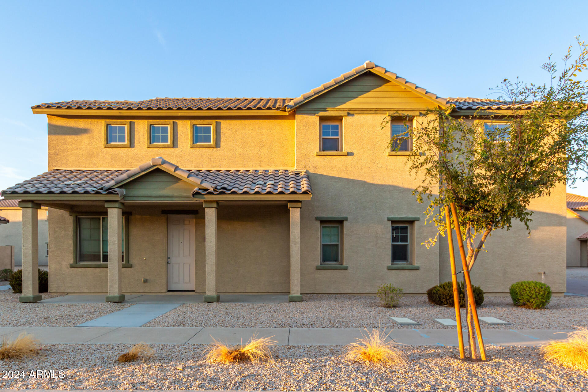822 E AGUA FRIA Lane