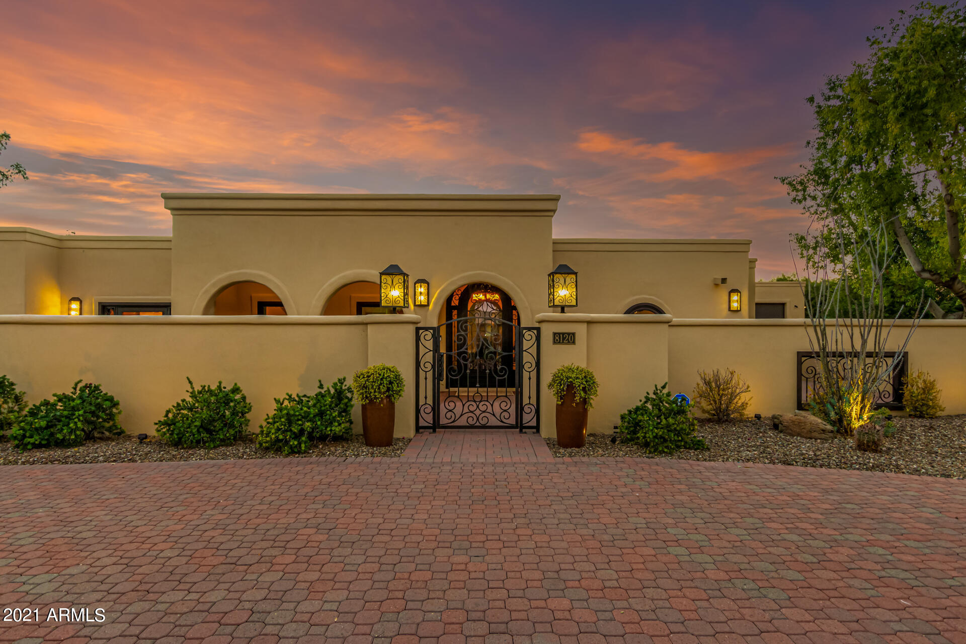 PALO VIENTO 1 - Residential